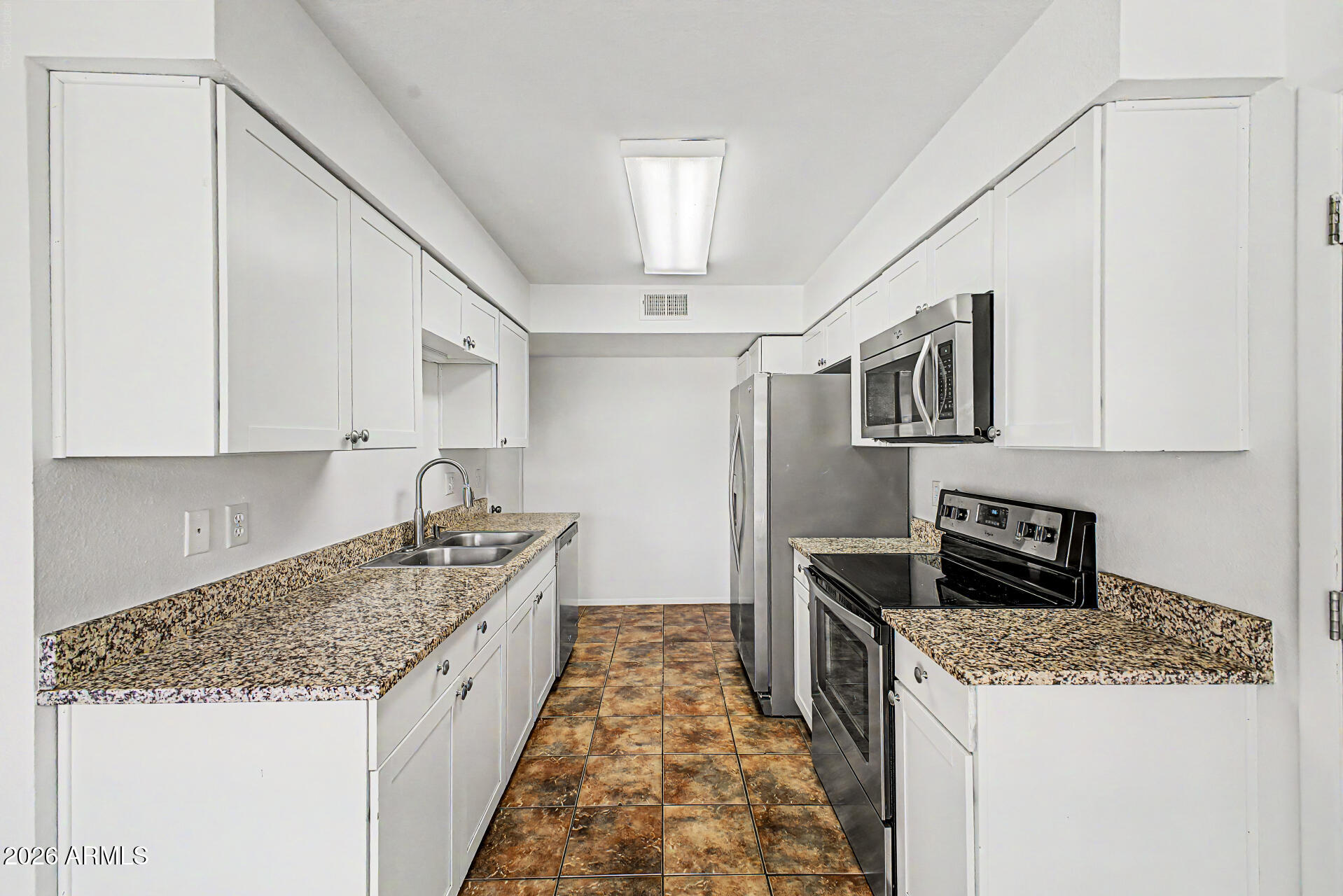 LAKES TRACT G-4 CONDOMINIUM UNITS A1-4 THROUGH Q1- - Residential