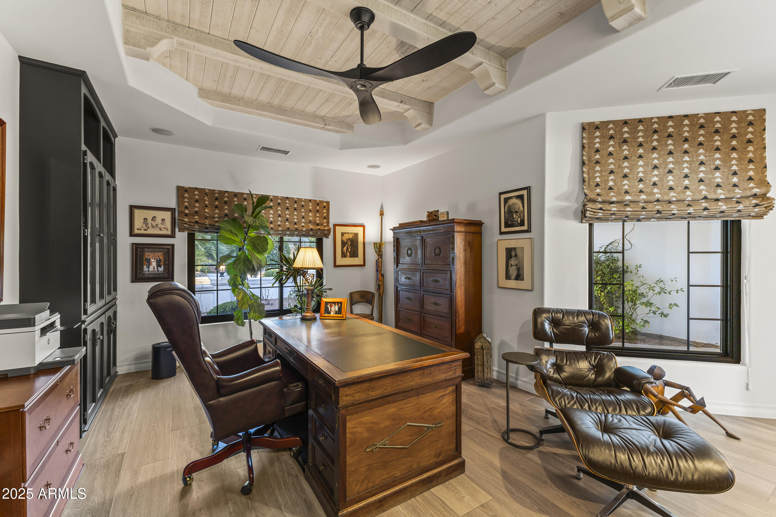 CAMELBACK COUNTRY ESTATES UNIT 4 - Residential