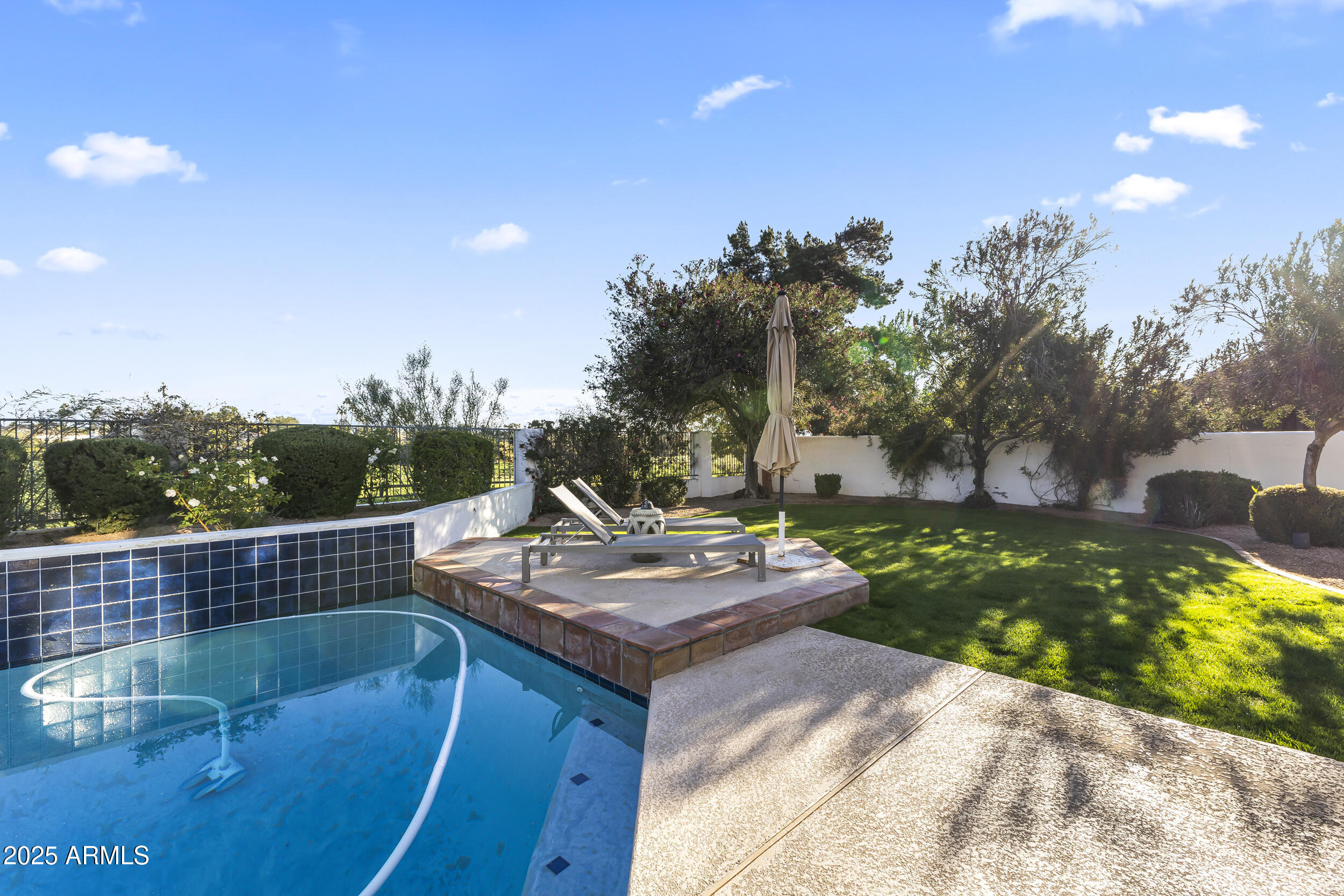 CAMELBACK COUNTRY ESTATES UNIT 4 - Residential