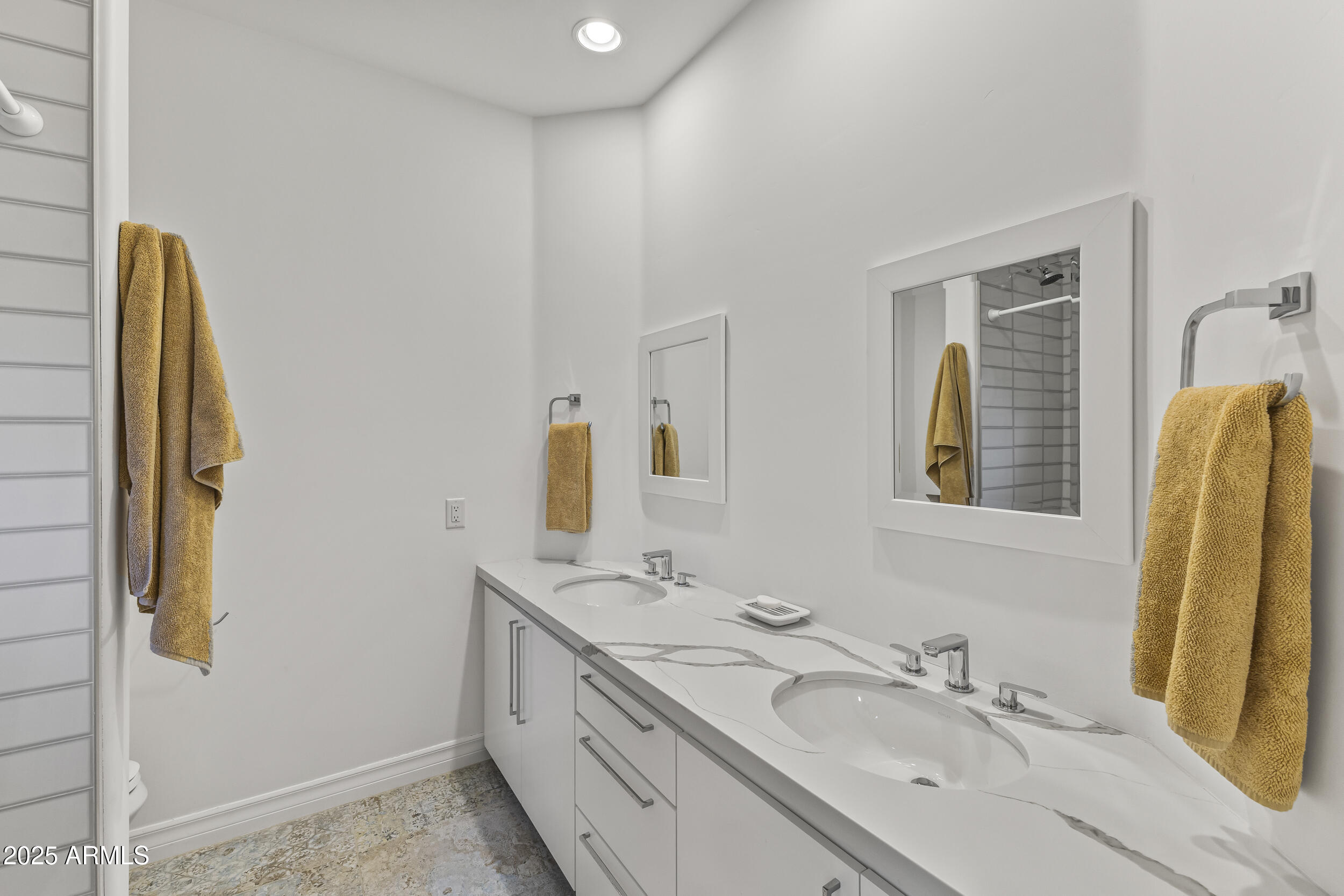 CAMELBACK COUNTRY ESTATES UNIT 4 - Residential
