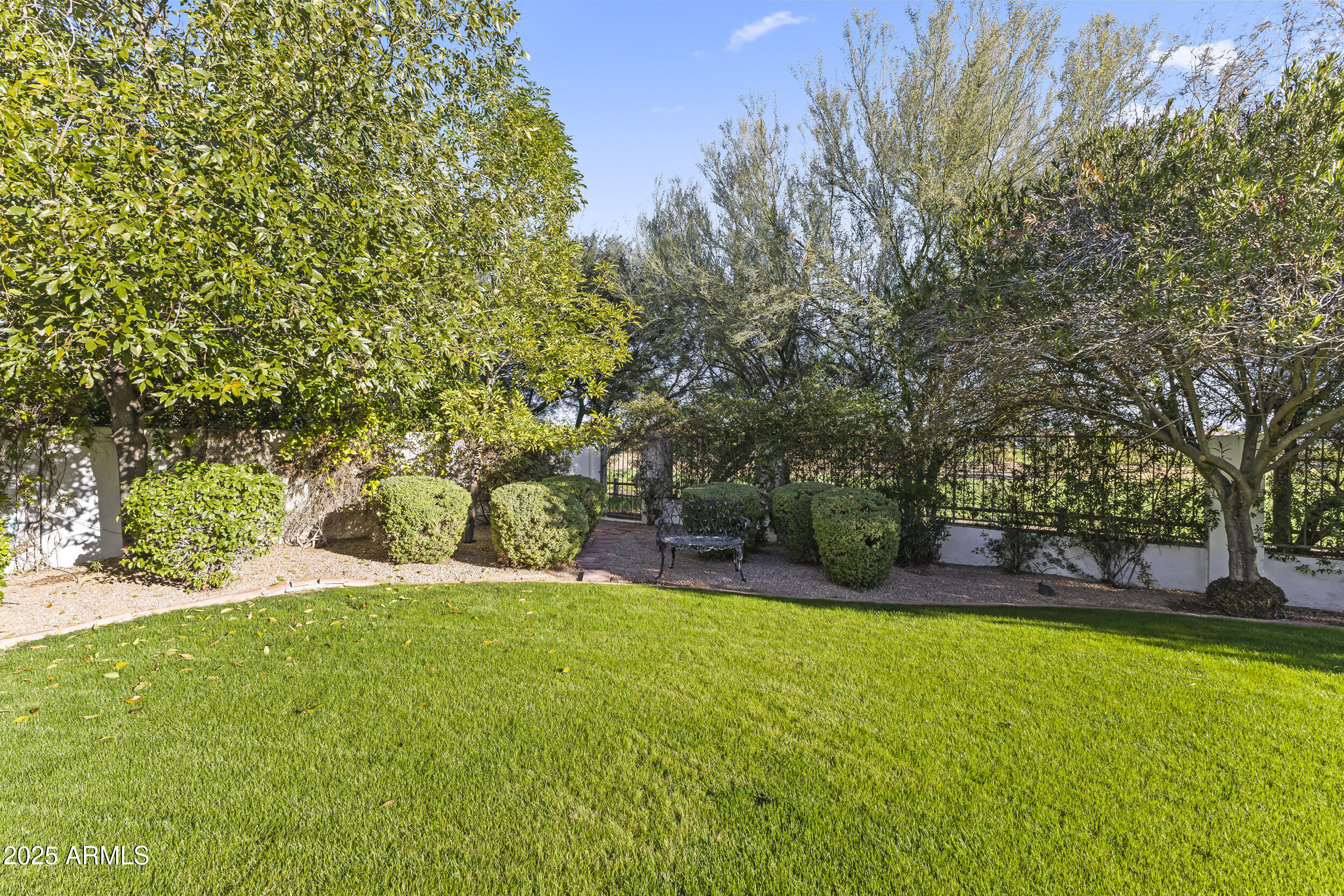 CAMELBACK COUNTRY ESTATES UNIT 4 - Residential