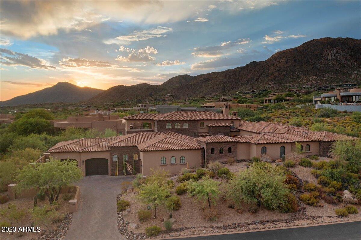 DESERT MOUNTAIN - Residential