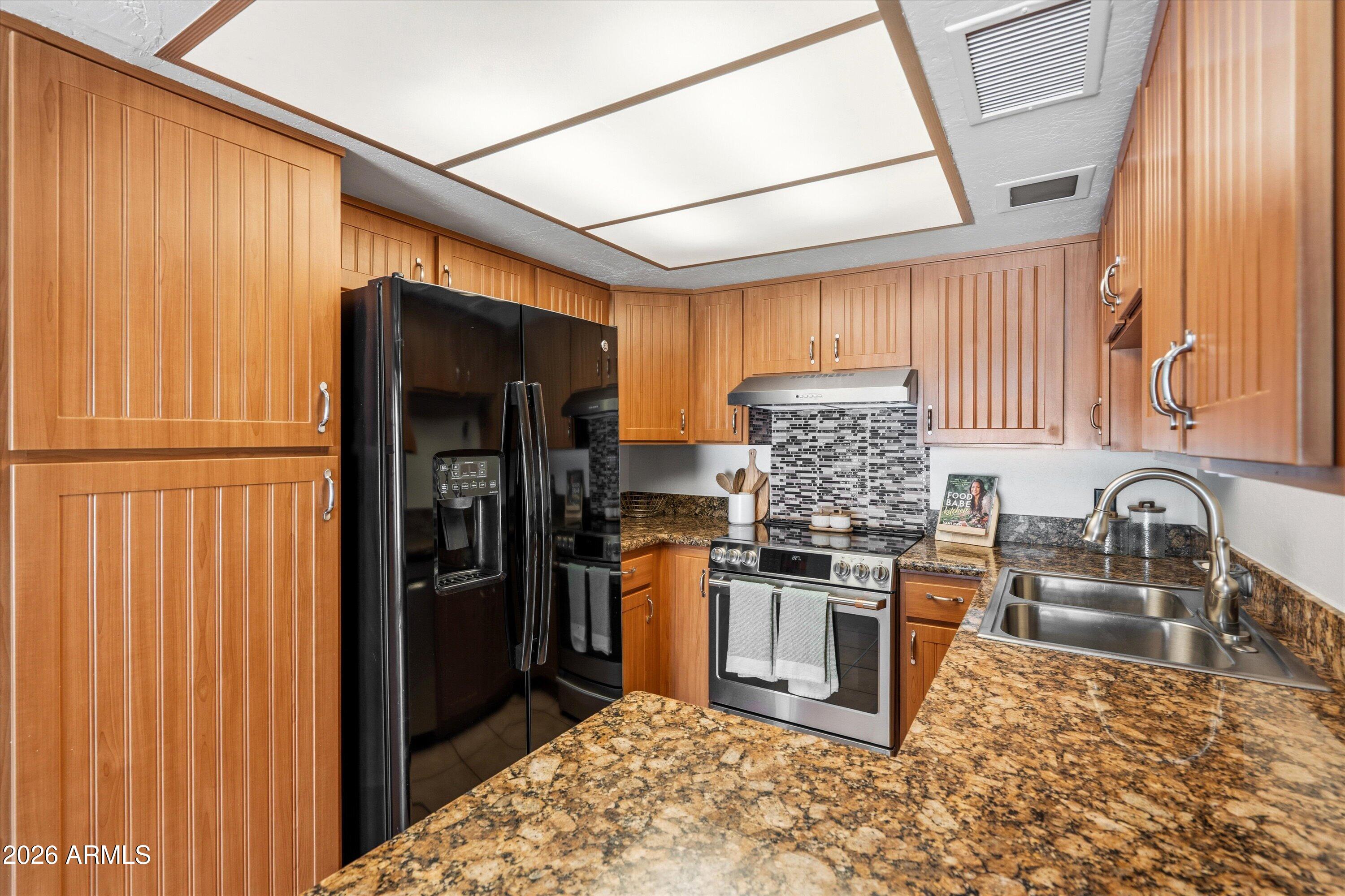 SILVERGATE 3 UNIT 1 - Residential
