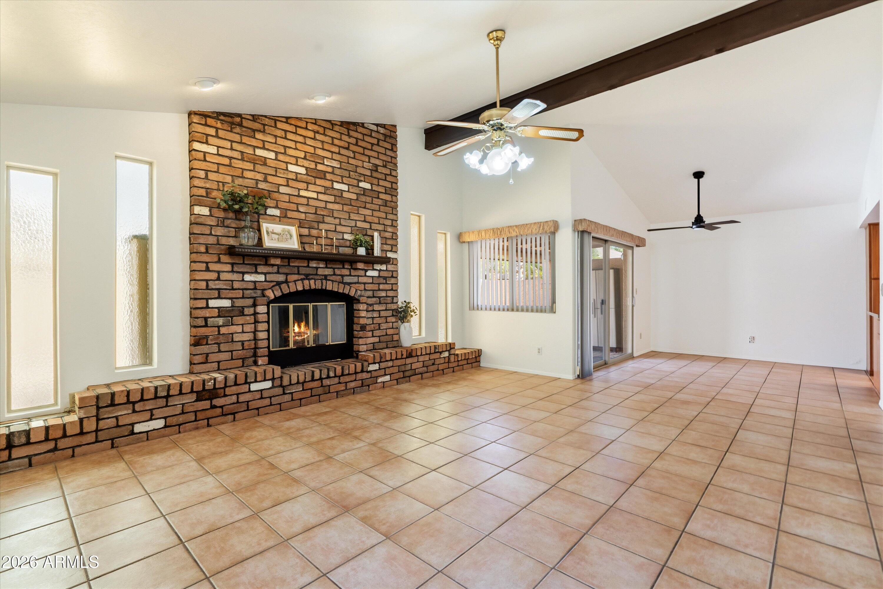SILVERGATE 3 UNIT 1 - Residential