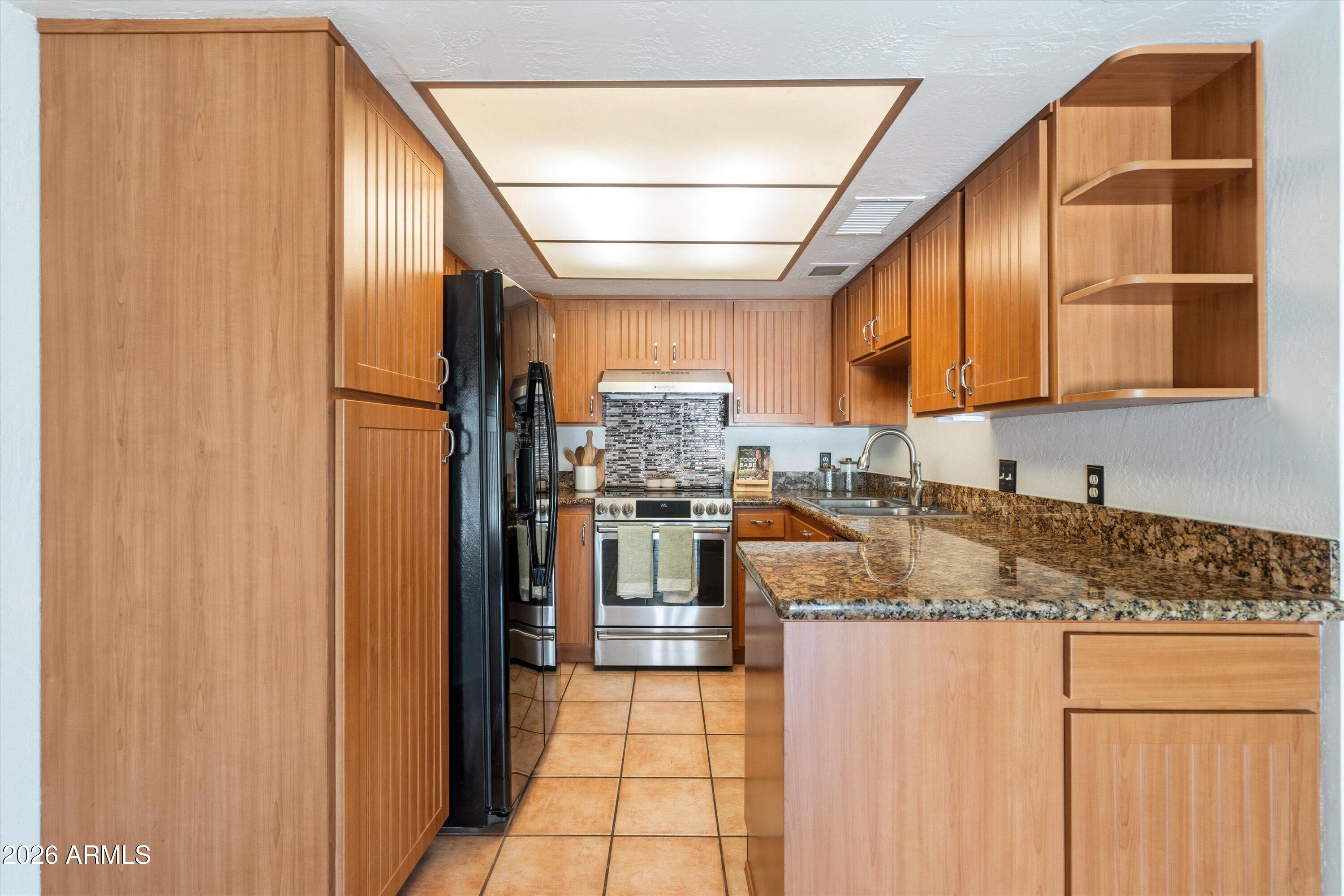 SILVERGATE 3 UNIT 1 - Residential