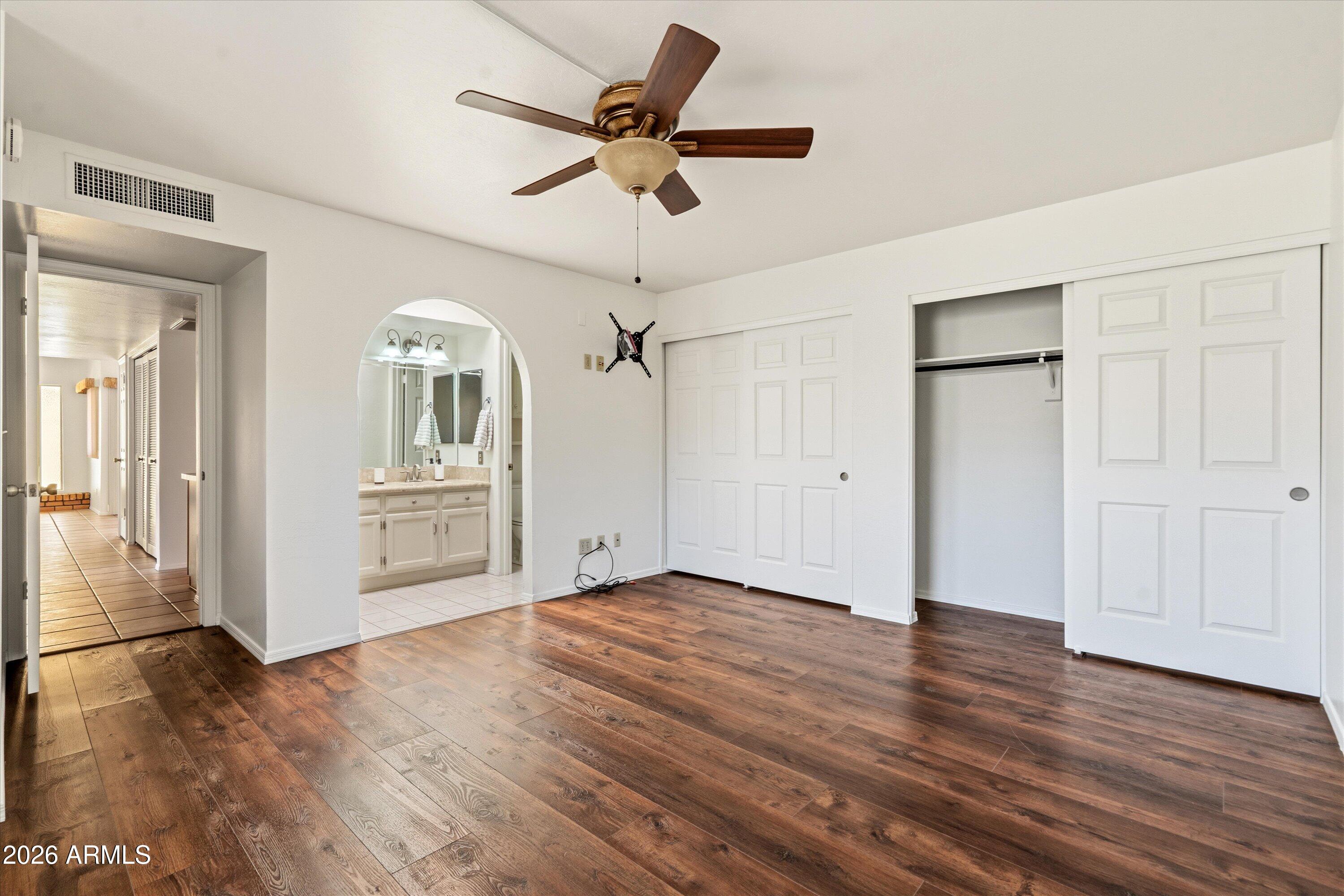SILVERGATE 3 UNIT 1 - Residential