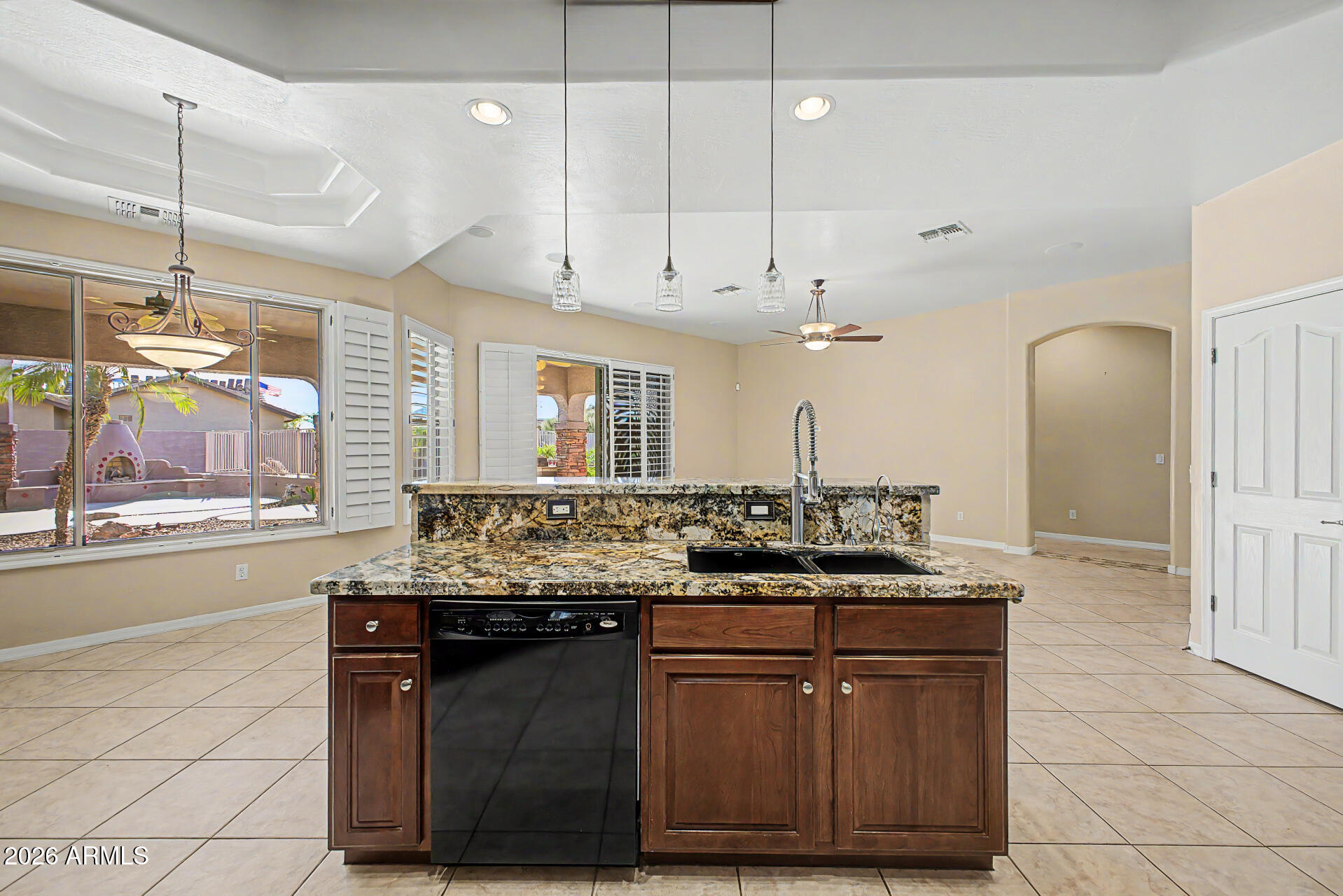 J J RANCH - Residential