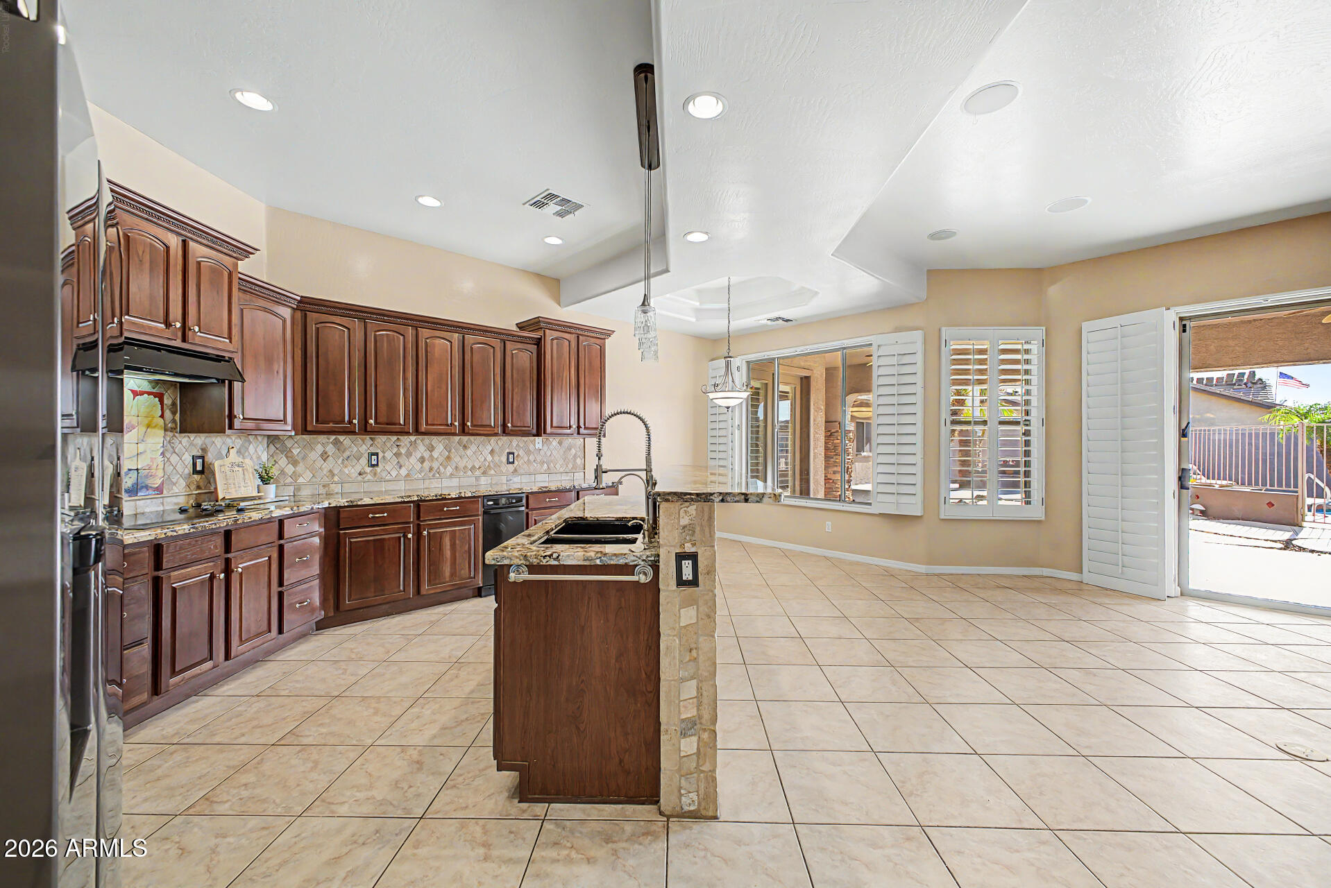 J J RANCH - Residential