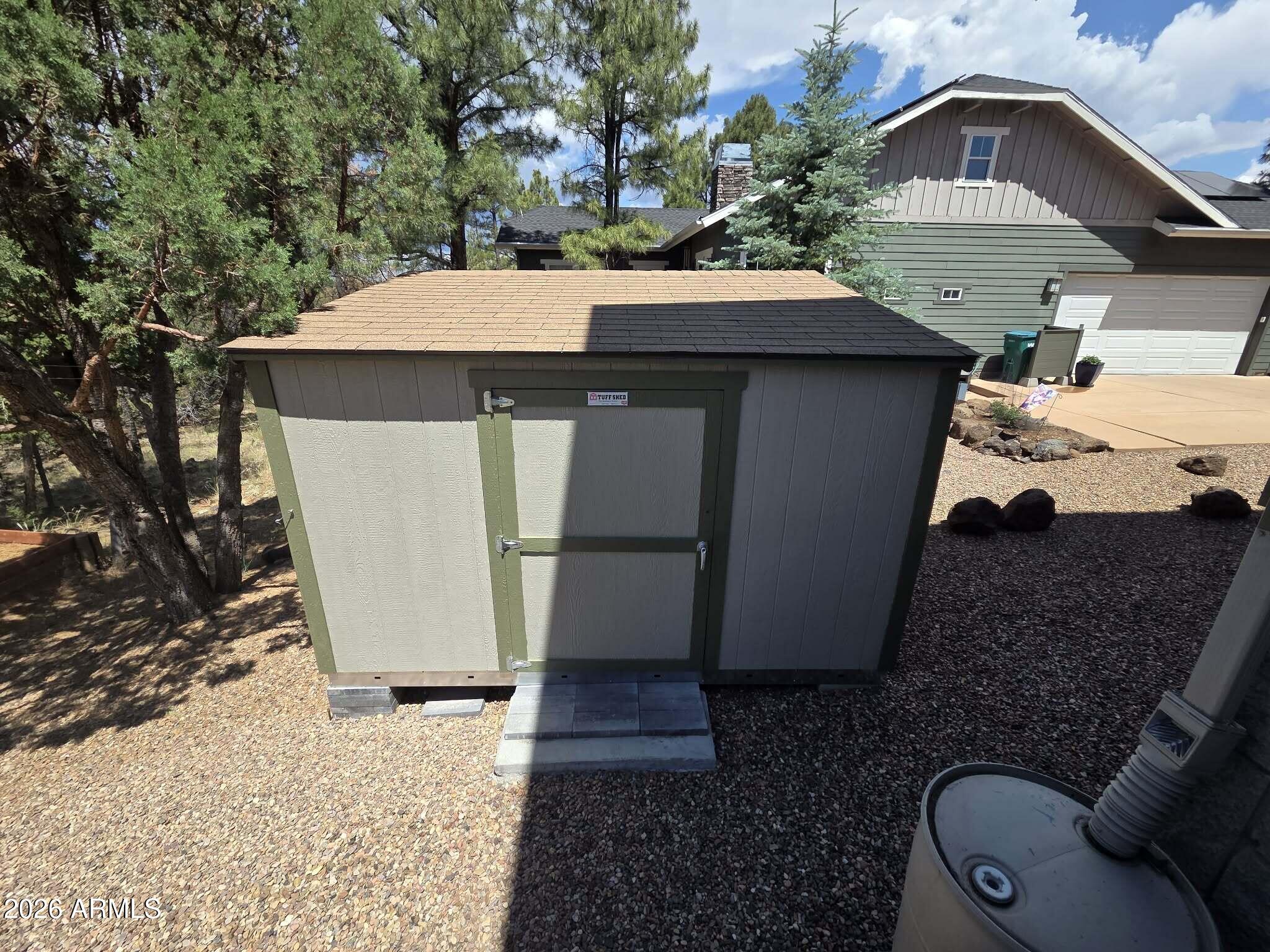 Show Low Bluff - Residential