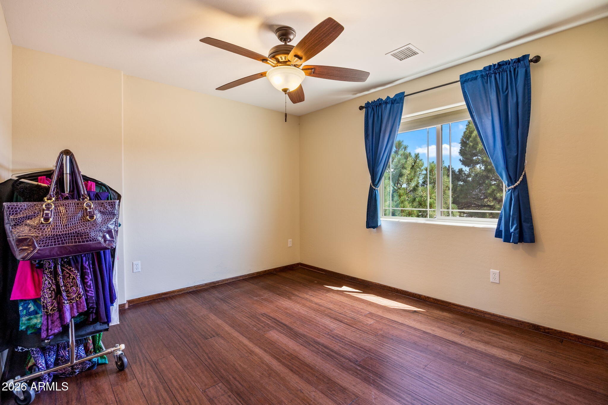 Show Low Bluff - Residential