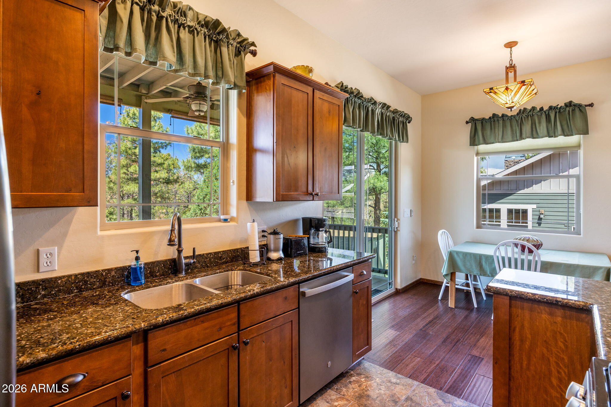 Show Low Bluff - Residential