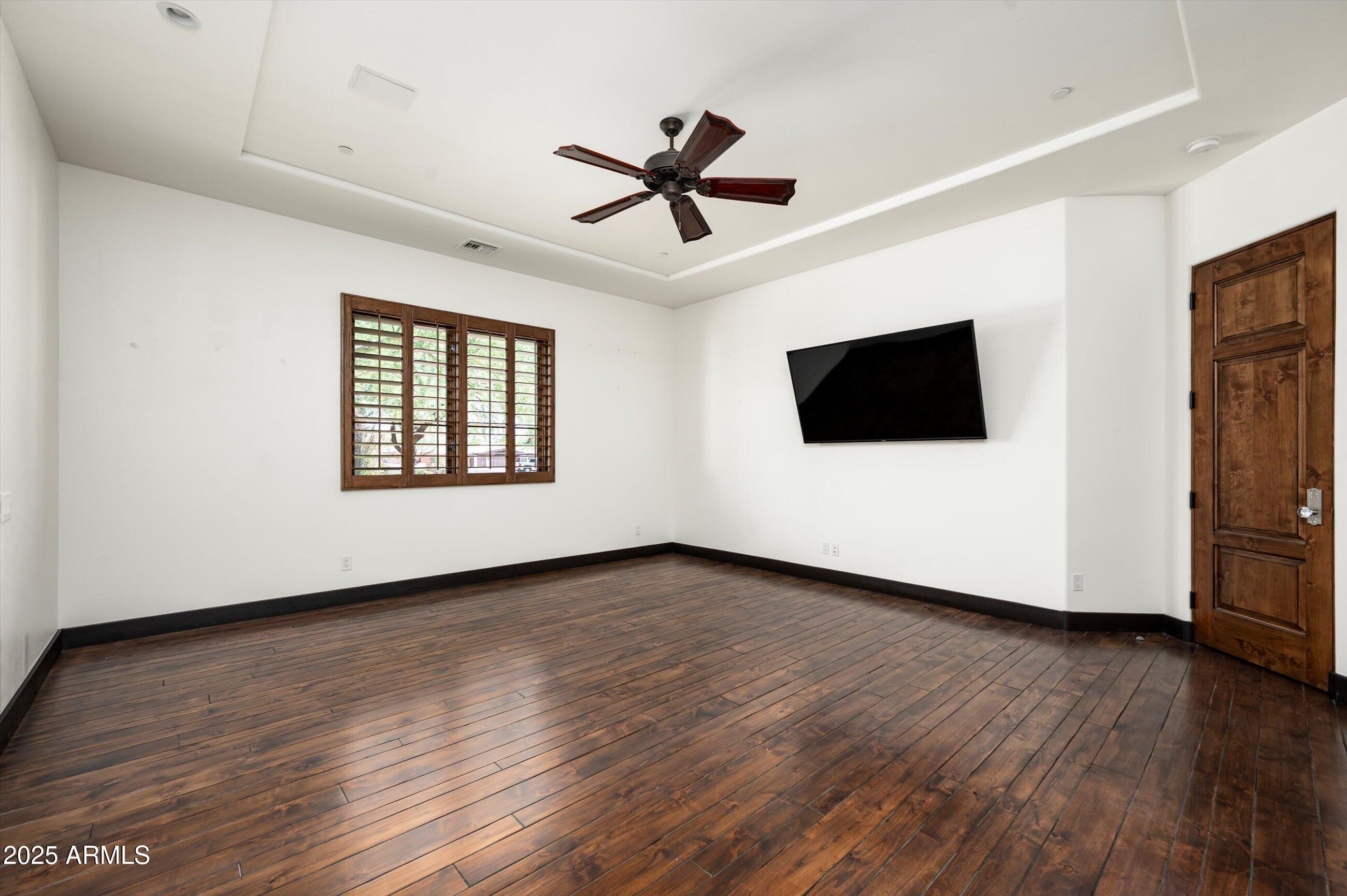 PARADISE HOME ESTATES - Residential