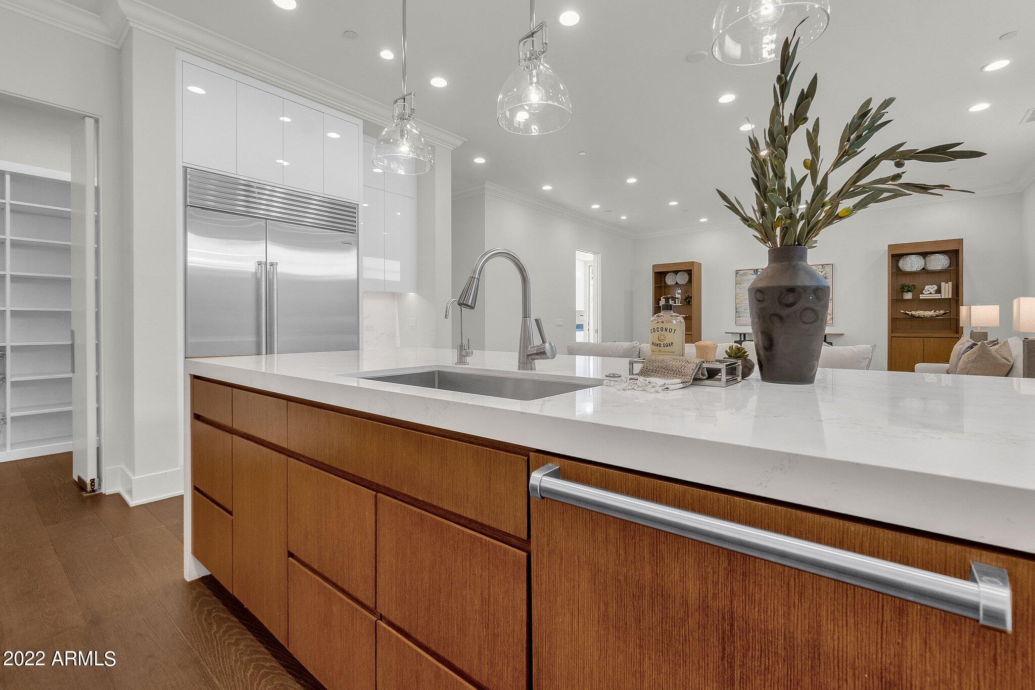 THE VILLAGE AT MOUNTAIN SHADOWS - Residential