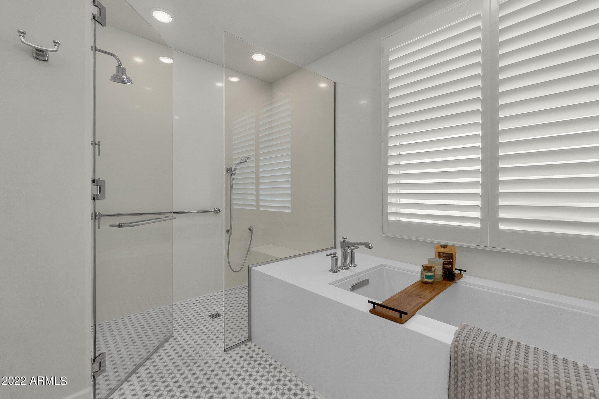 THE VILLAGE AT MOUNTAIN SHADOWS - Residential