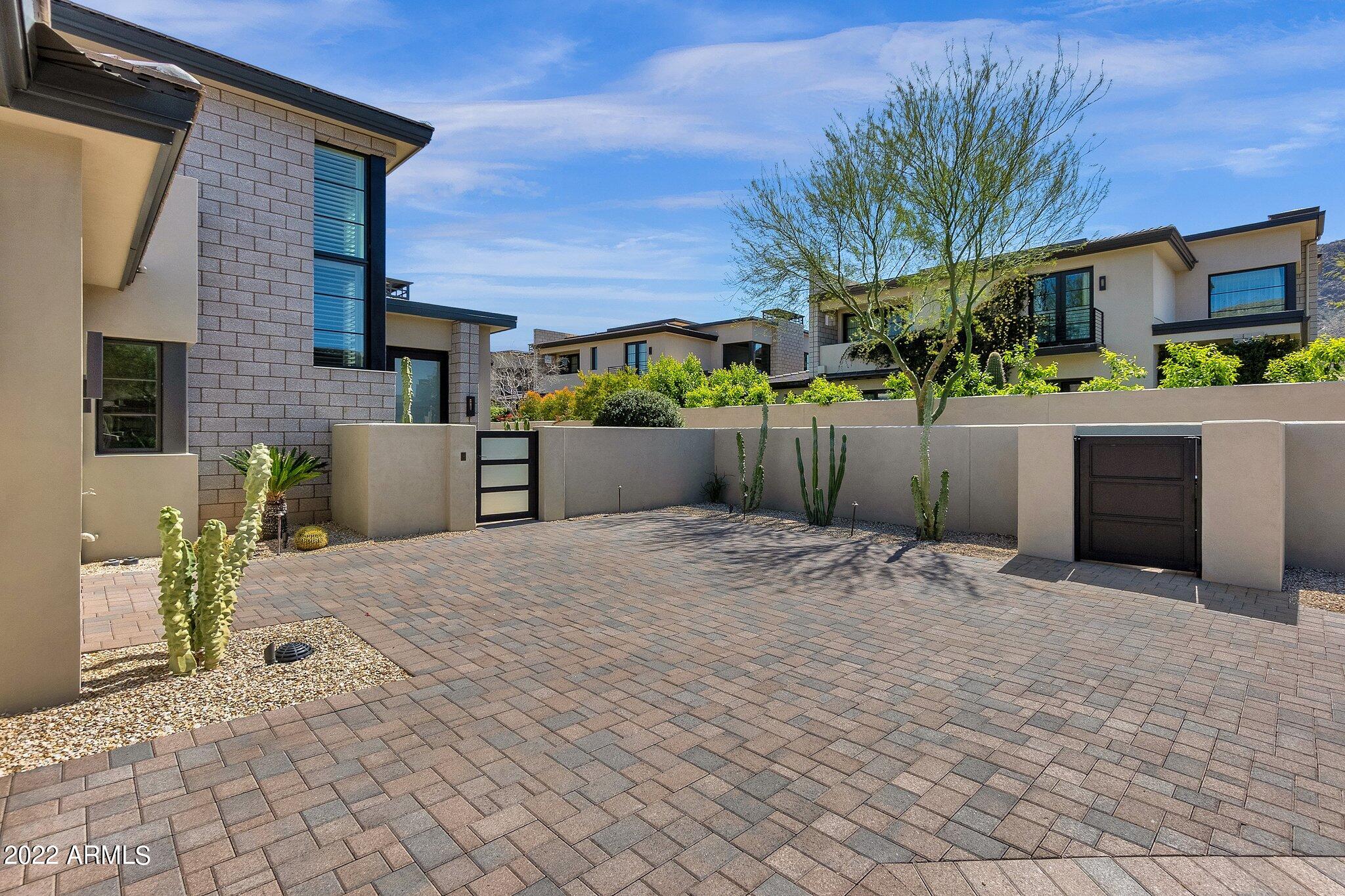THE VILLAGE AT MOUNTAIN SHADOWS - Residential