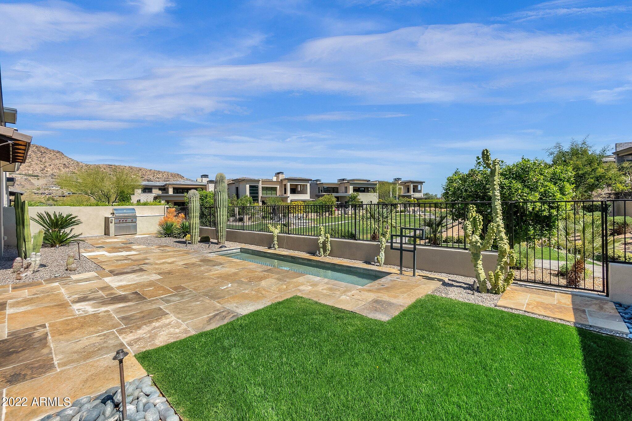 THE VILLAGE AT MOUNTAIN SHADOWS - Residential