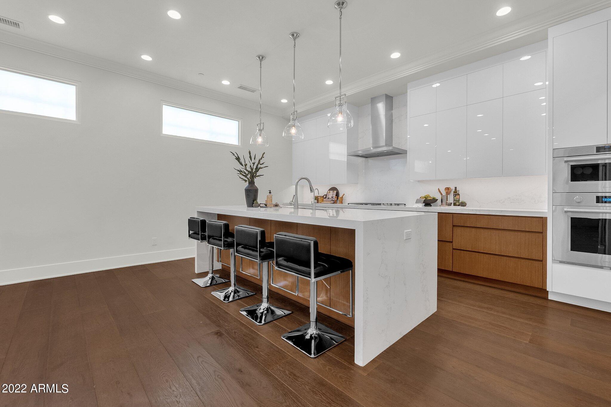 THE VILLAGE AT MOUNTAIN SHADOWS - Residential
