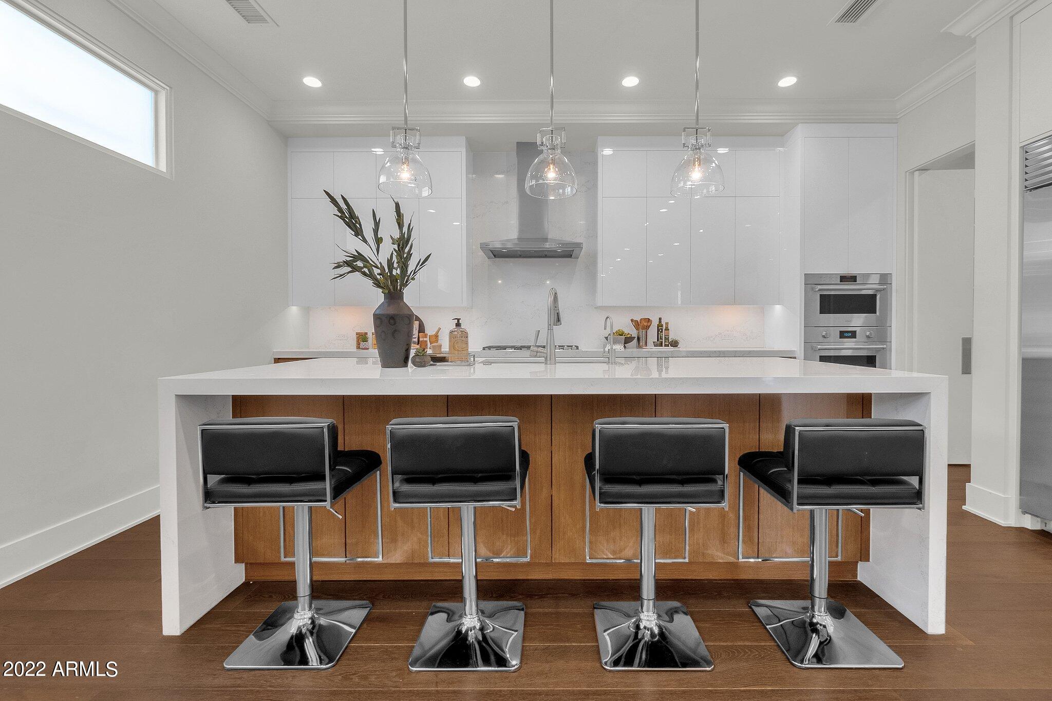 THE VILLAGE AT MOUNTAIN SHADOWS - Residential