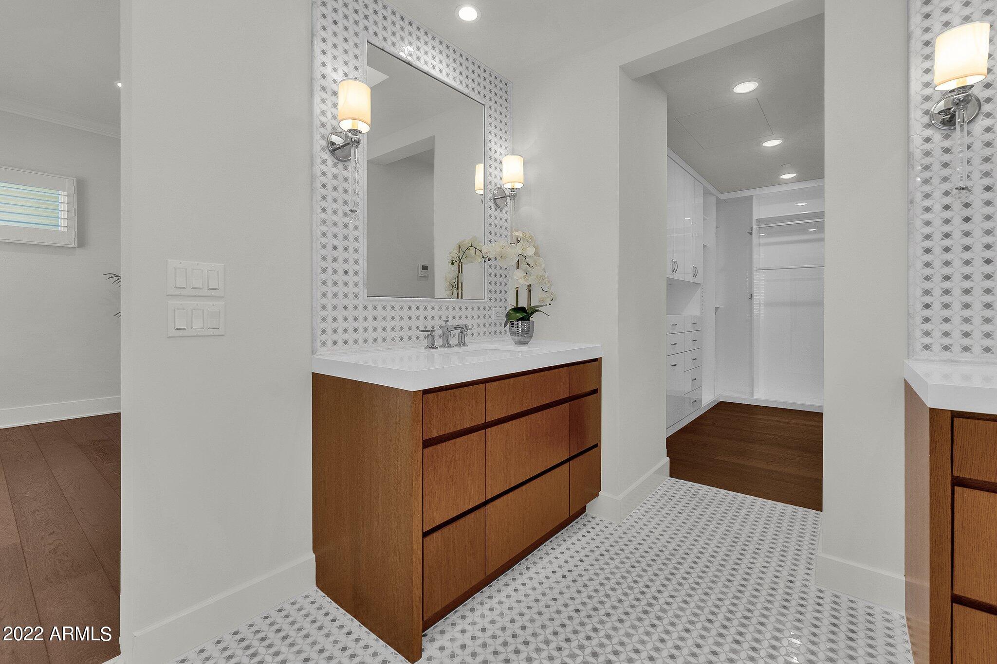 THE VILLAGE AT MOUNTAIN SHADOWS - Residential