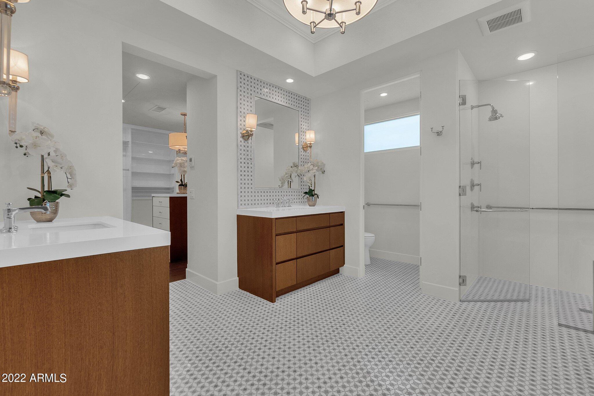 THE VILLAGE AT MOUNTAIN SHADOWS - Residential