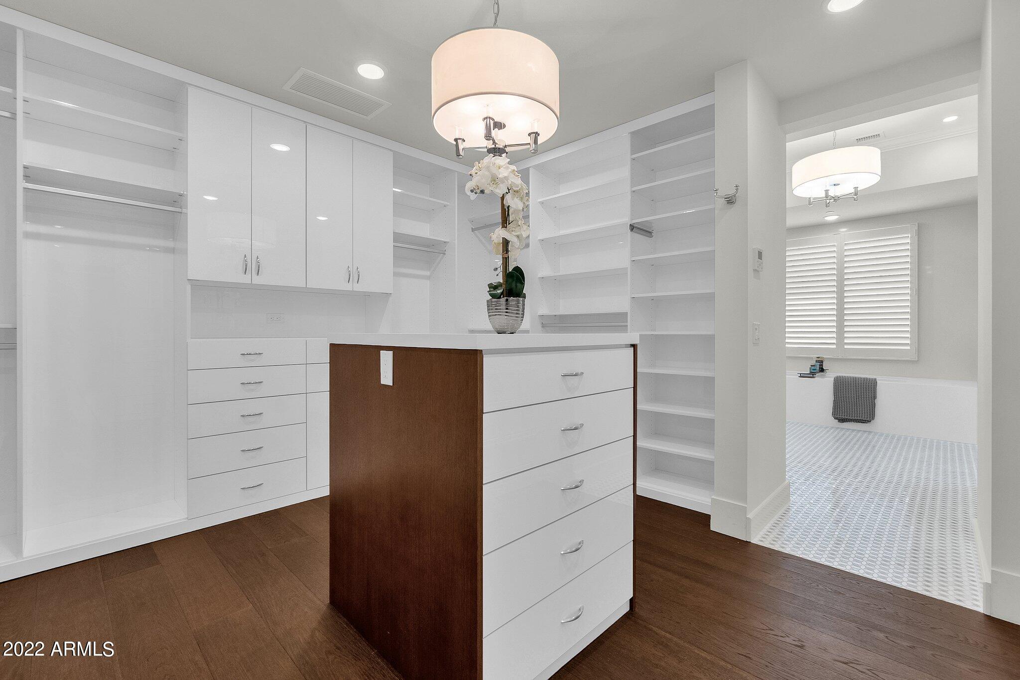 THE VILLAGE AT MOUNTAIN SHADOWS - Residential