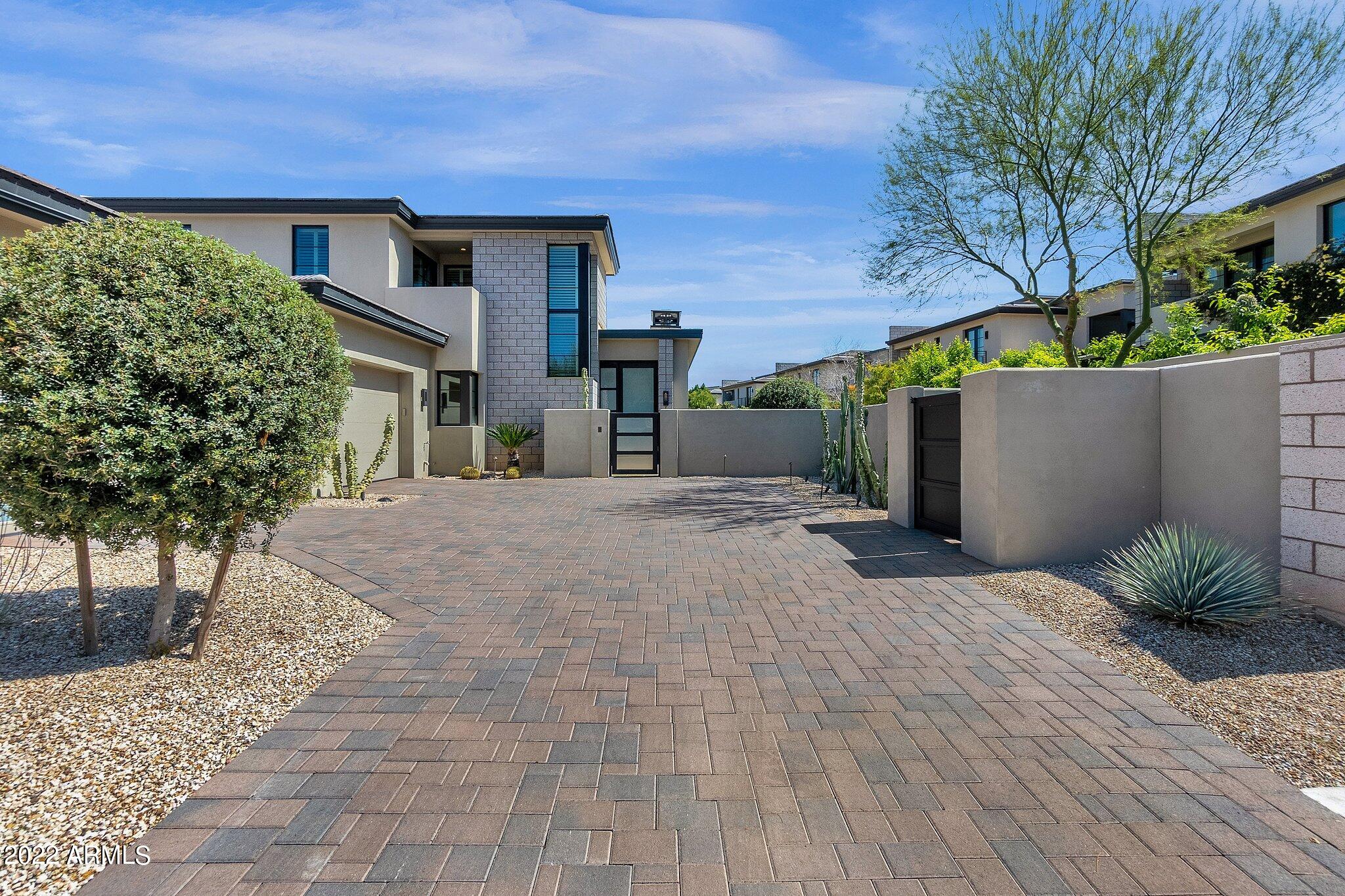 THE VILLAGE AT MOUNTAIN SHADOWS - Residential