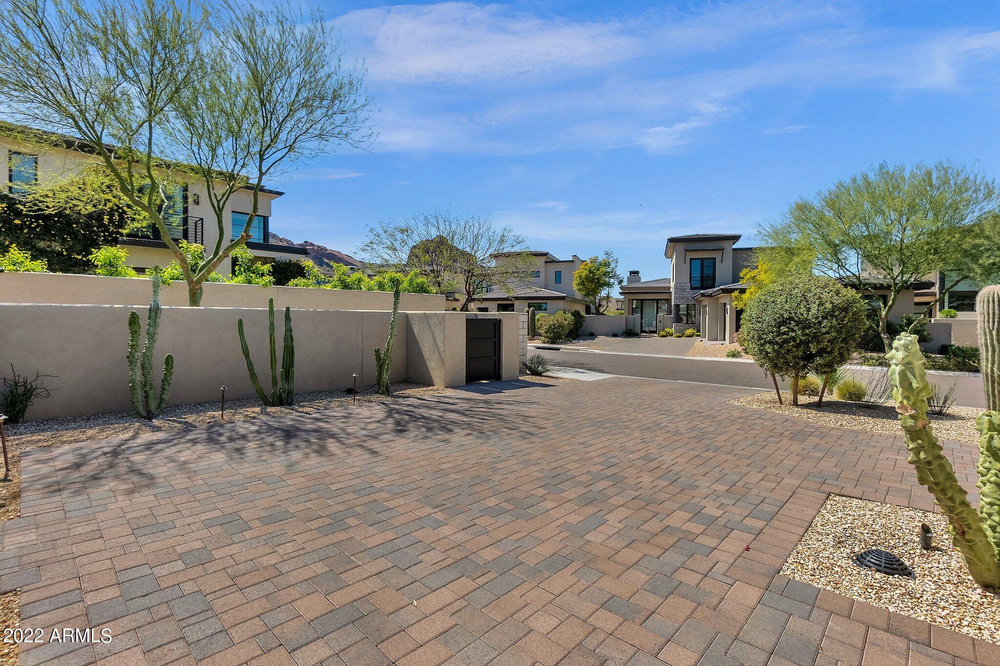 THE VILLAGE AT MOUNTAIN SHADOWS - Residential