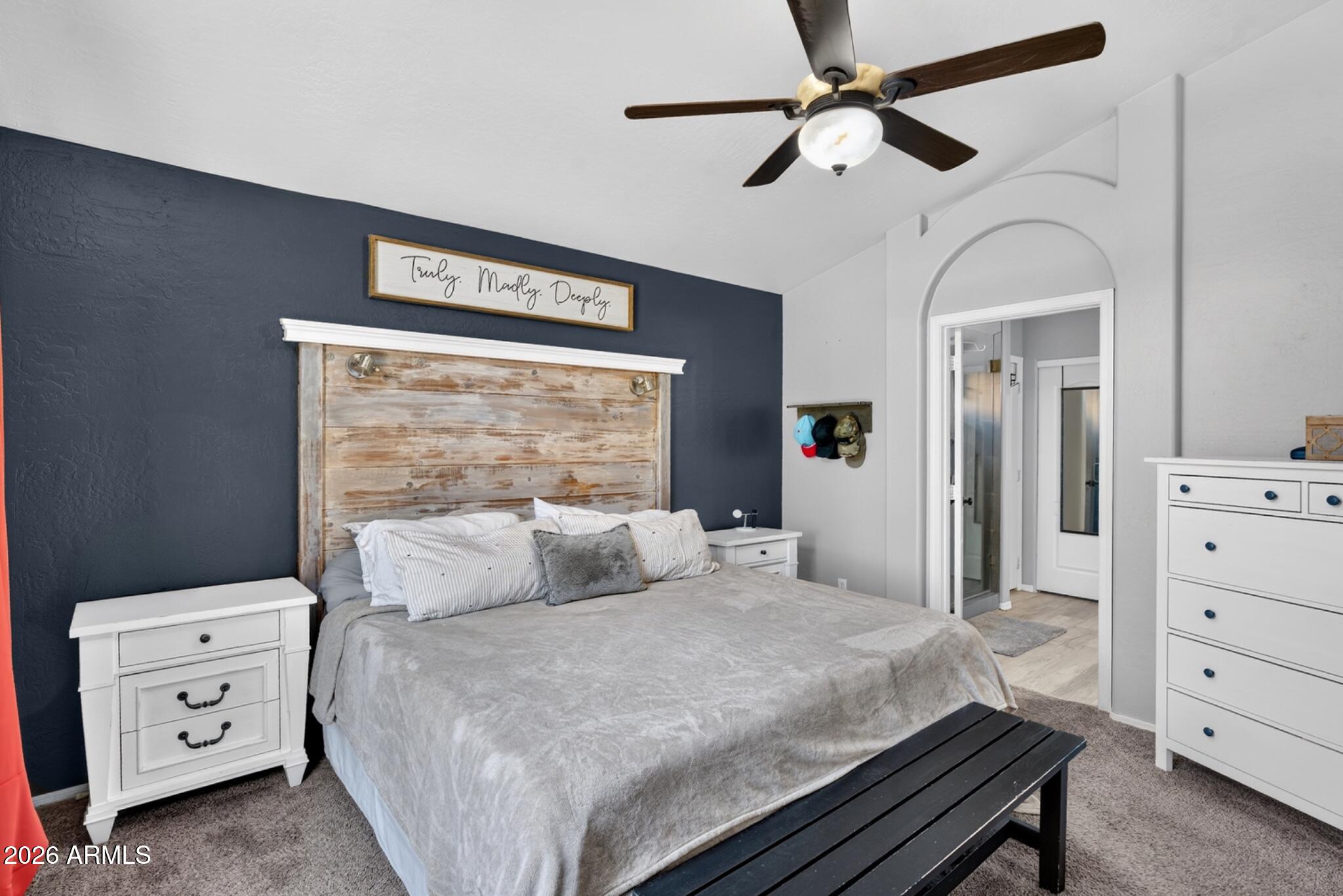 MOONLIGHT GLEN - Residential