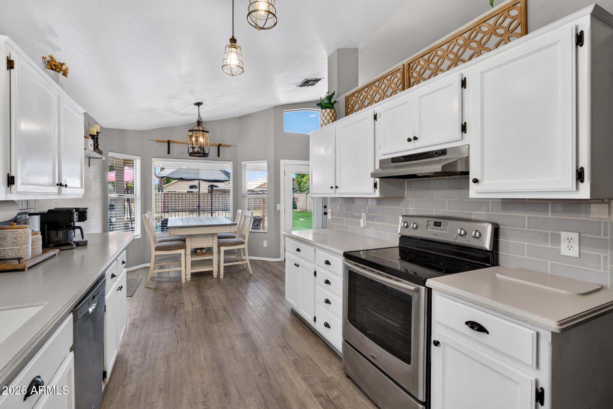 MOONLIGHT GLEN - Residential