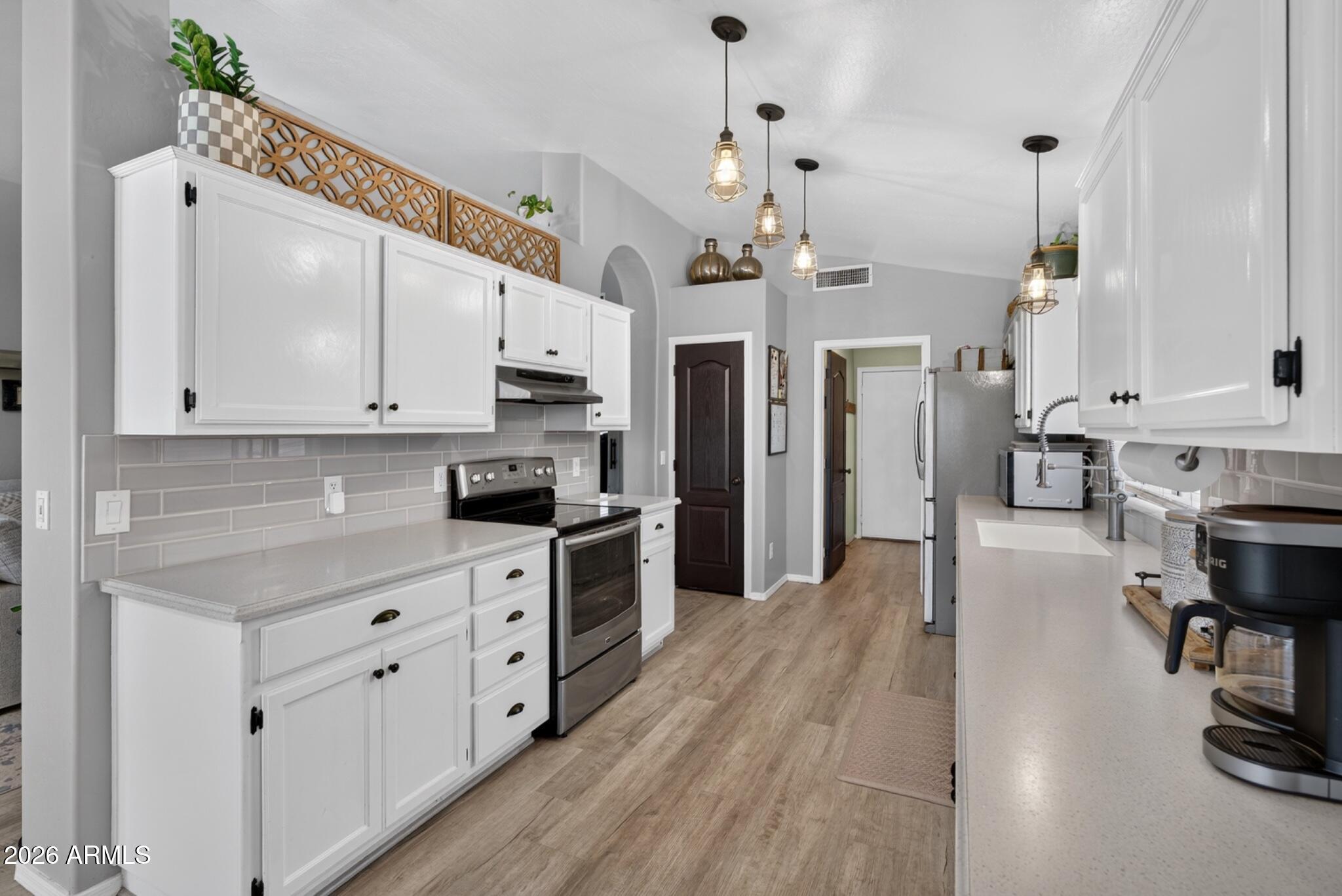 MOONLIGHT GLEN - Residential