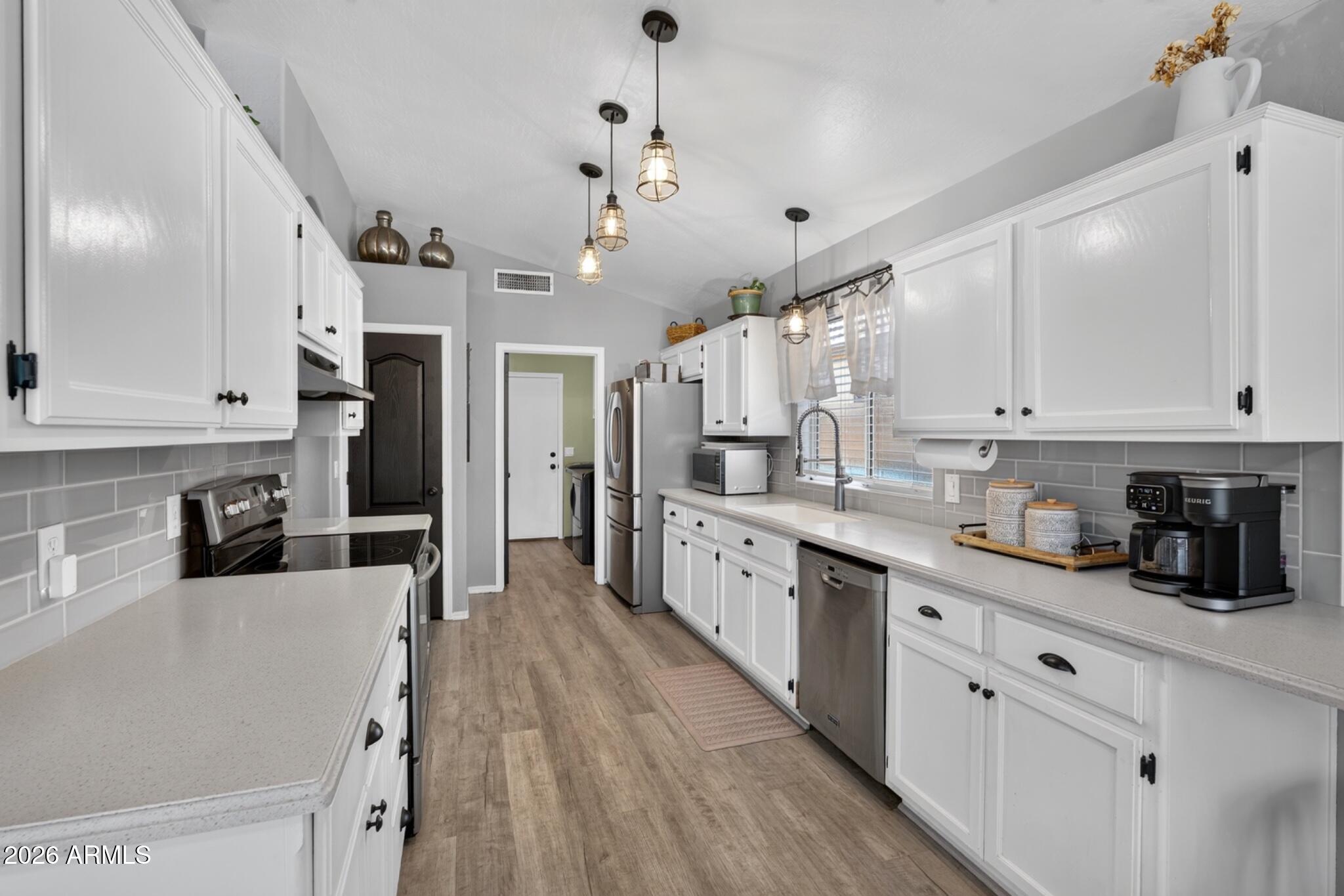 MOONLIGHT GLEN - Residential
