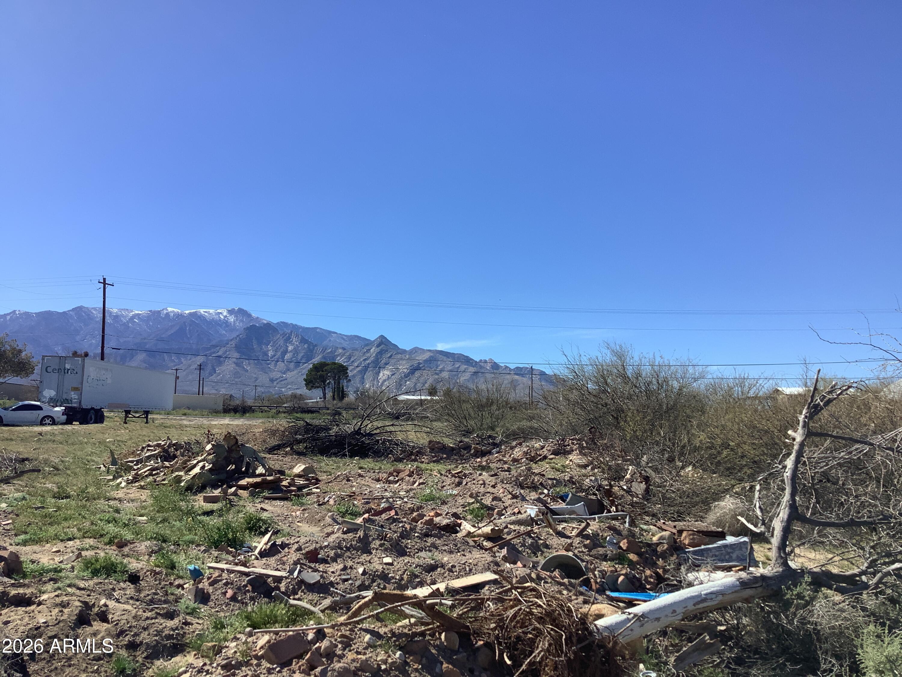 THUNDERBIRD VALLEY - Land