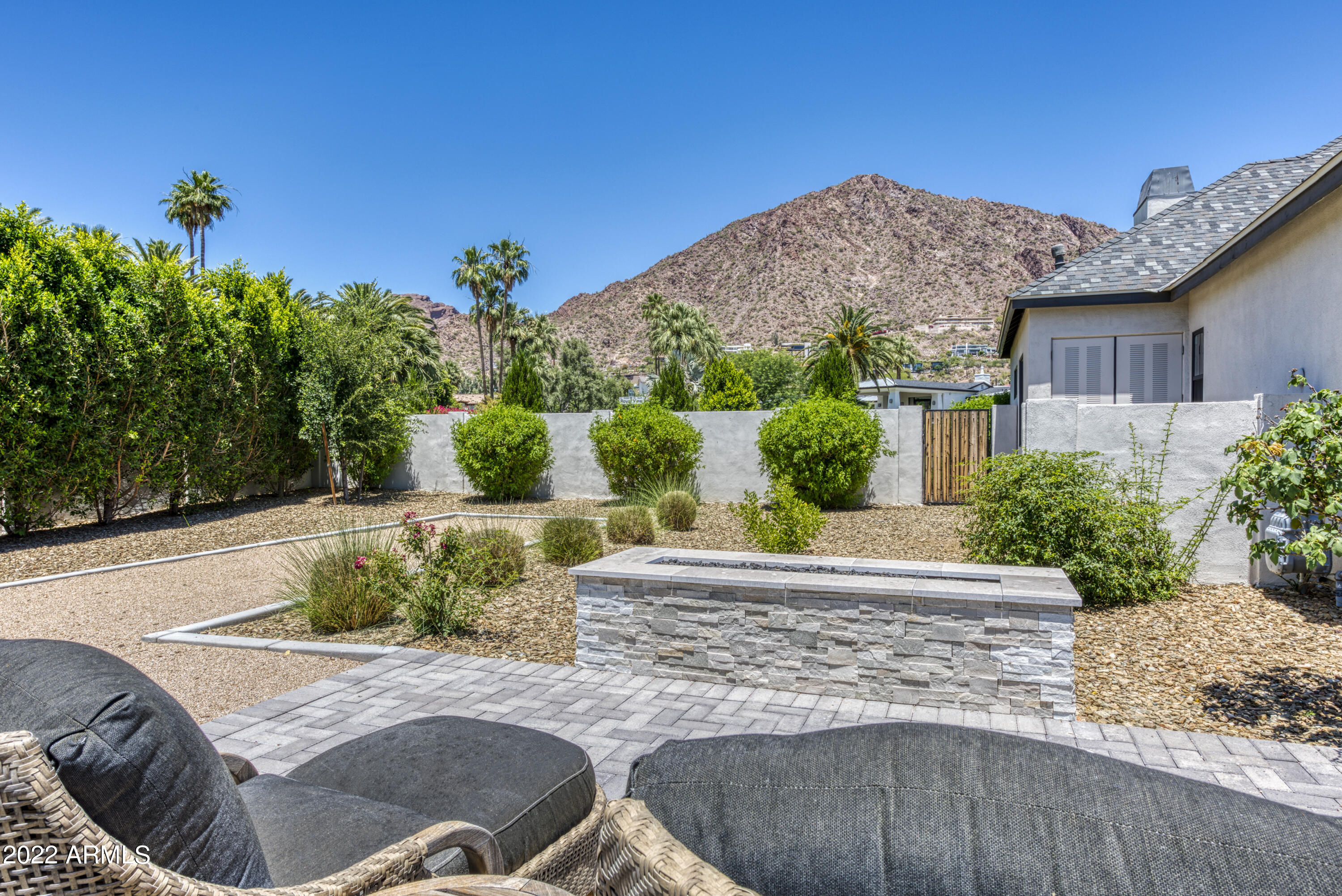 ROYAL VIEW - Residential