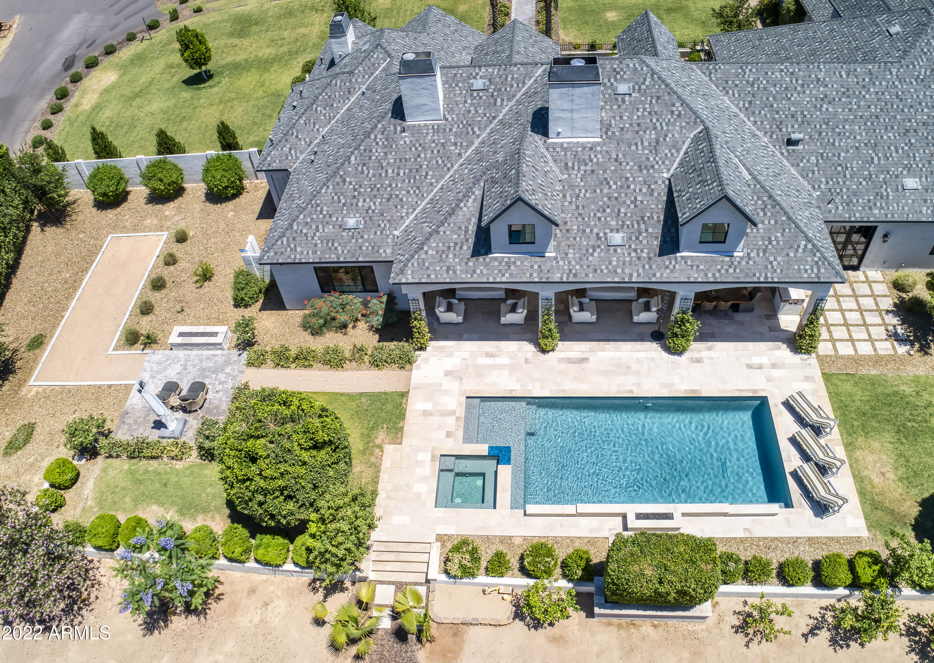 ROYAL VIEW - Residential
