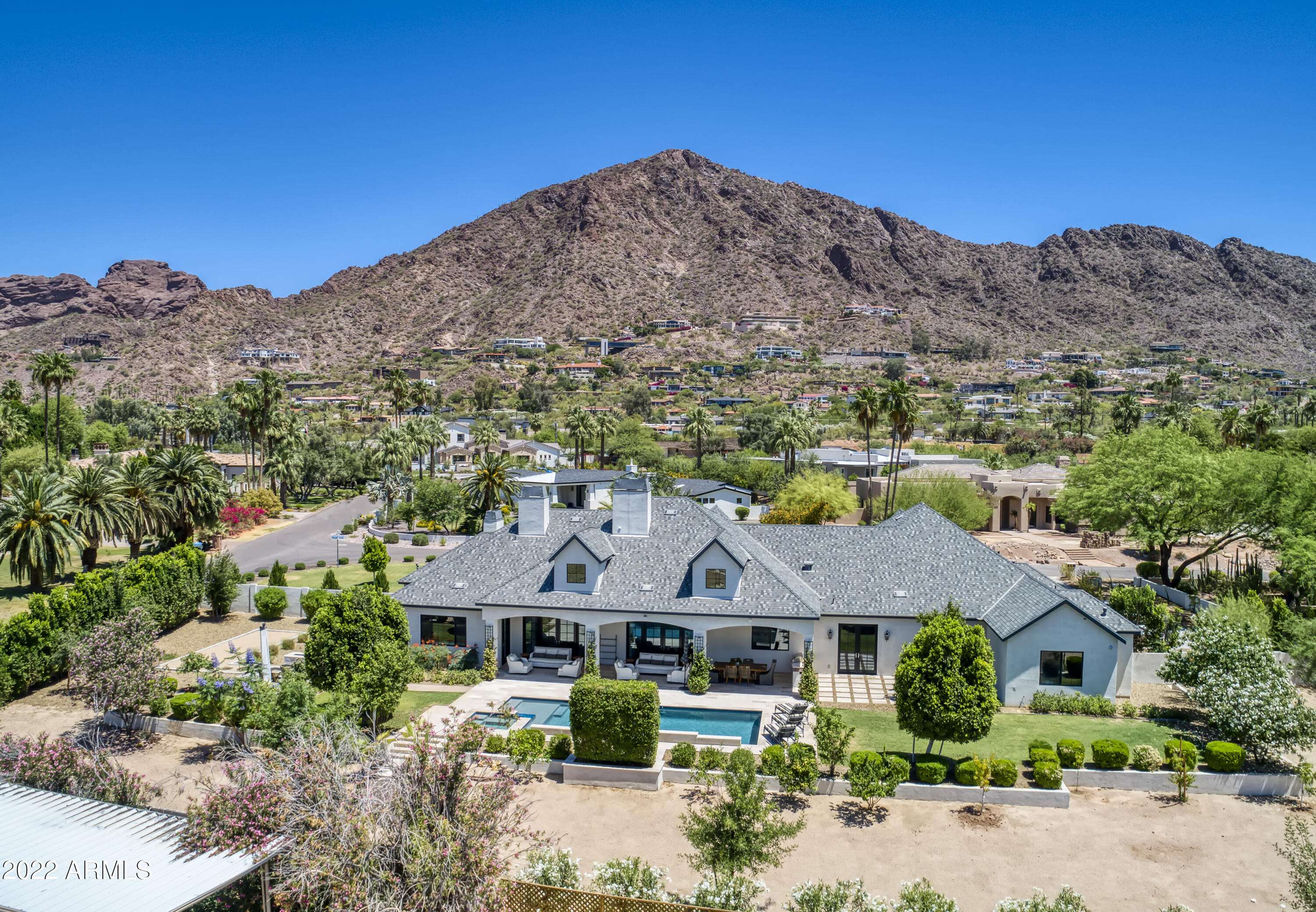 ROYAL VIEW - Residential