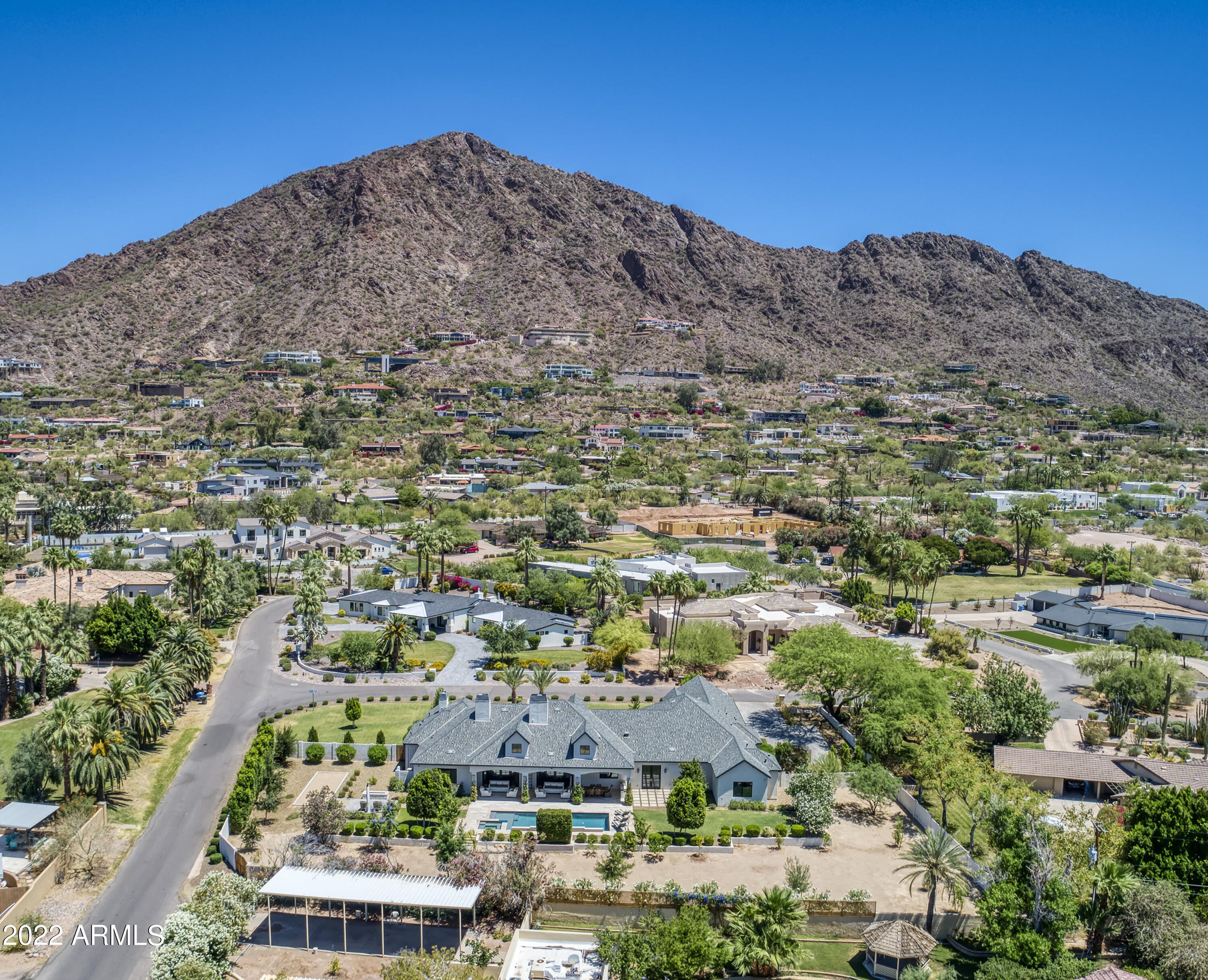 ROYAL VIEW - Residential