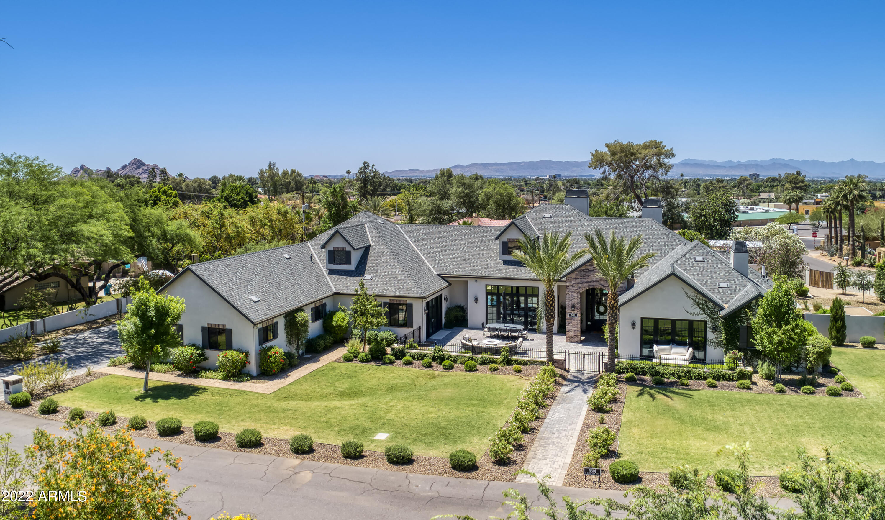 ROYAL VIEW - Residential