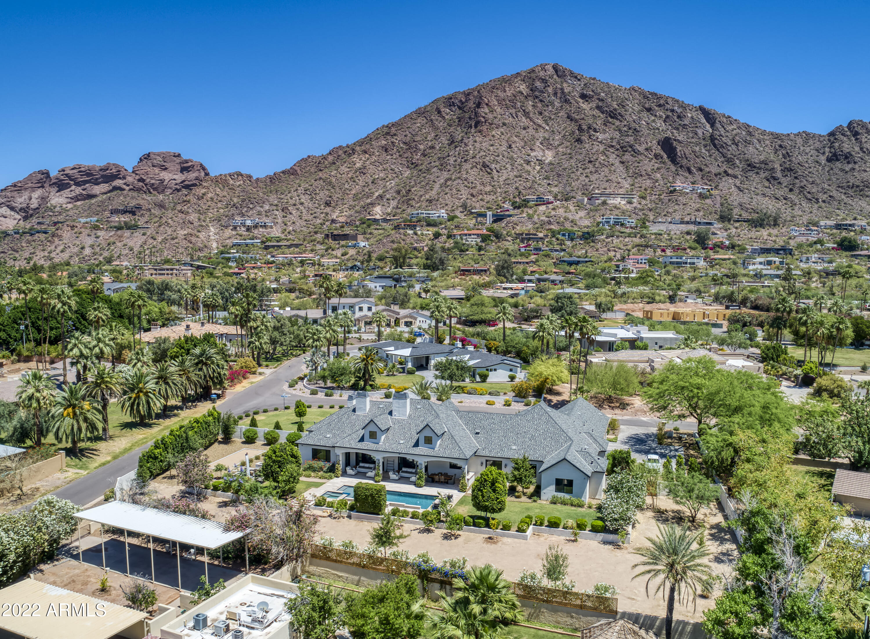ROYAL VIEW - Residential