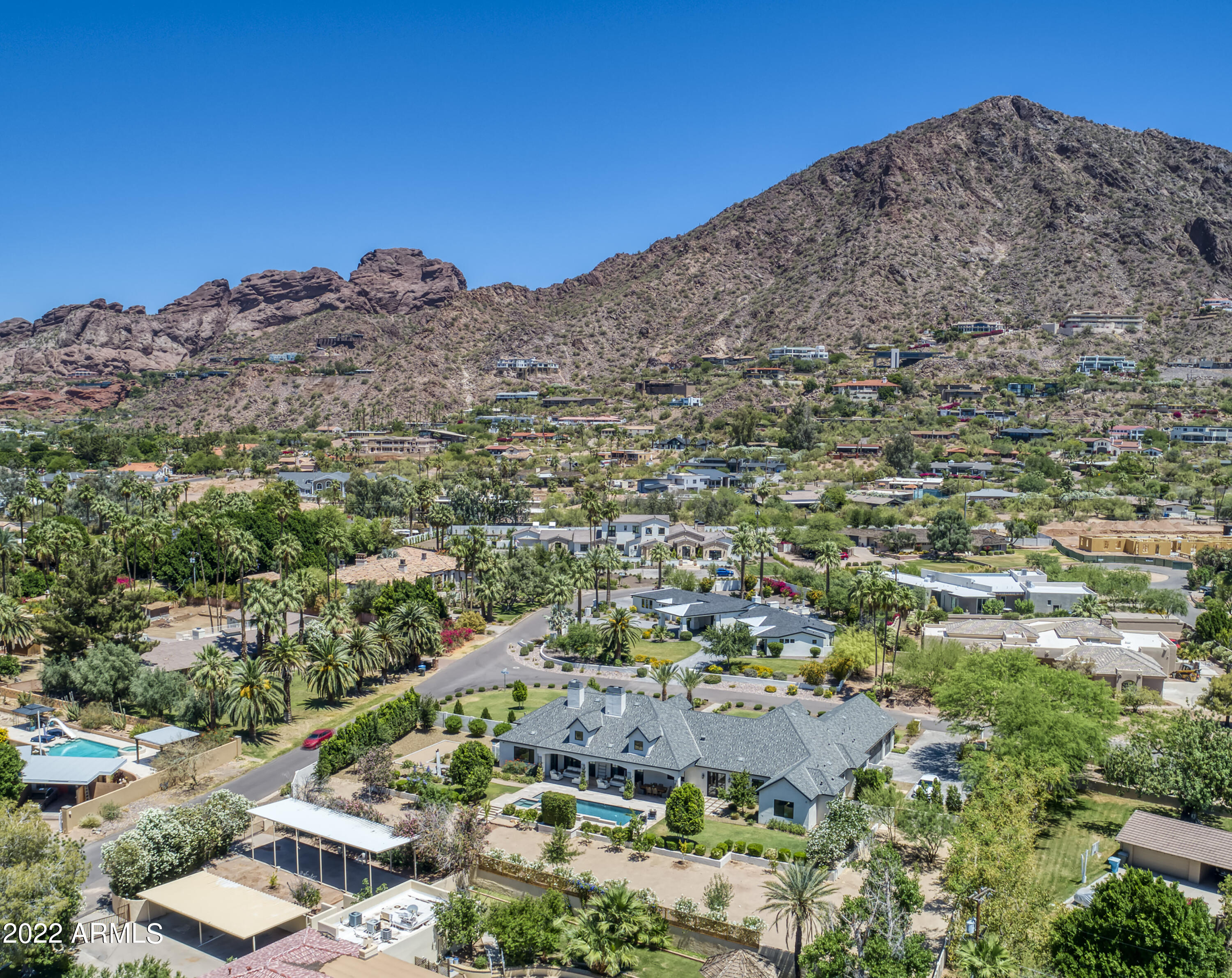 ROYAL VIEW - Residential