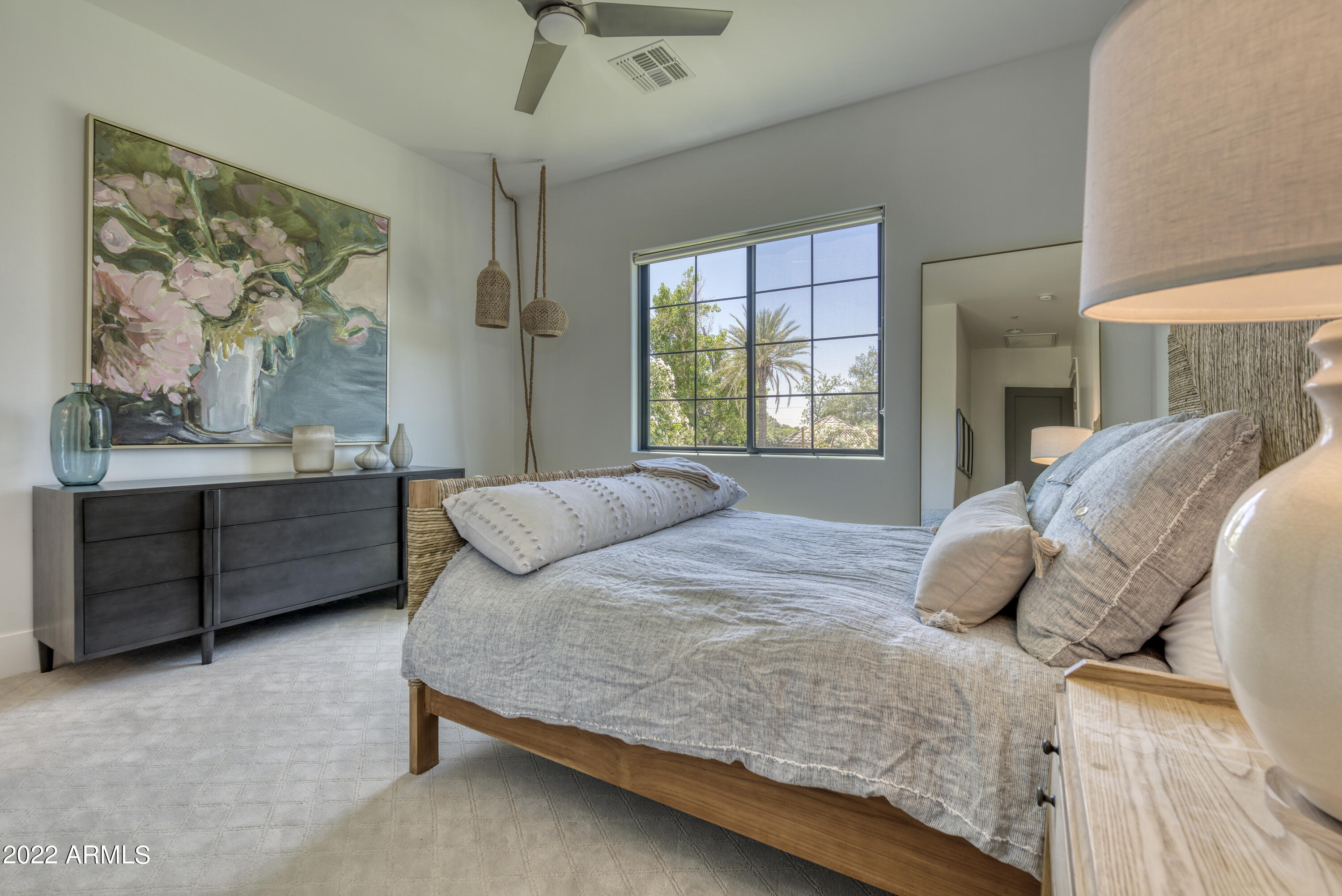 ROYAL VIEW - Residential