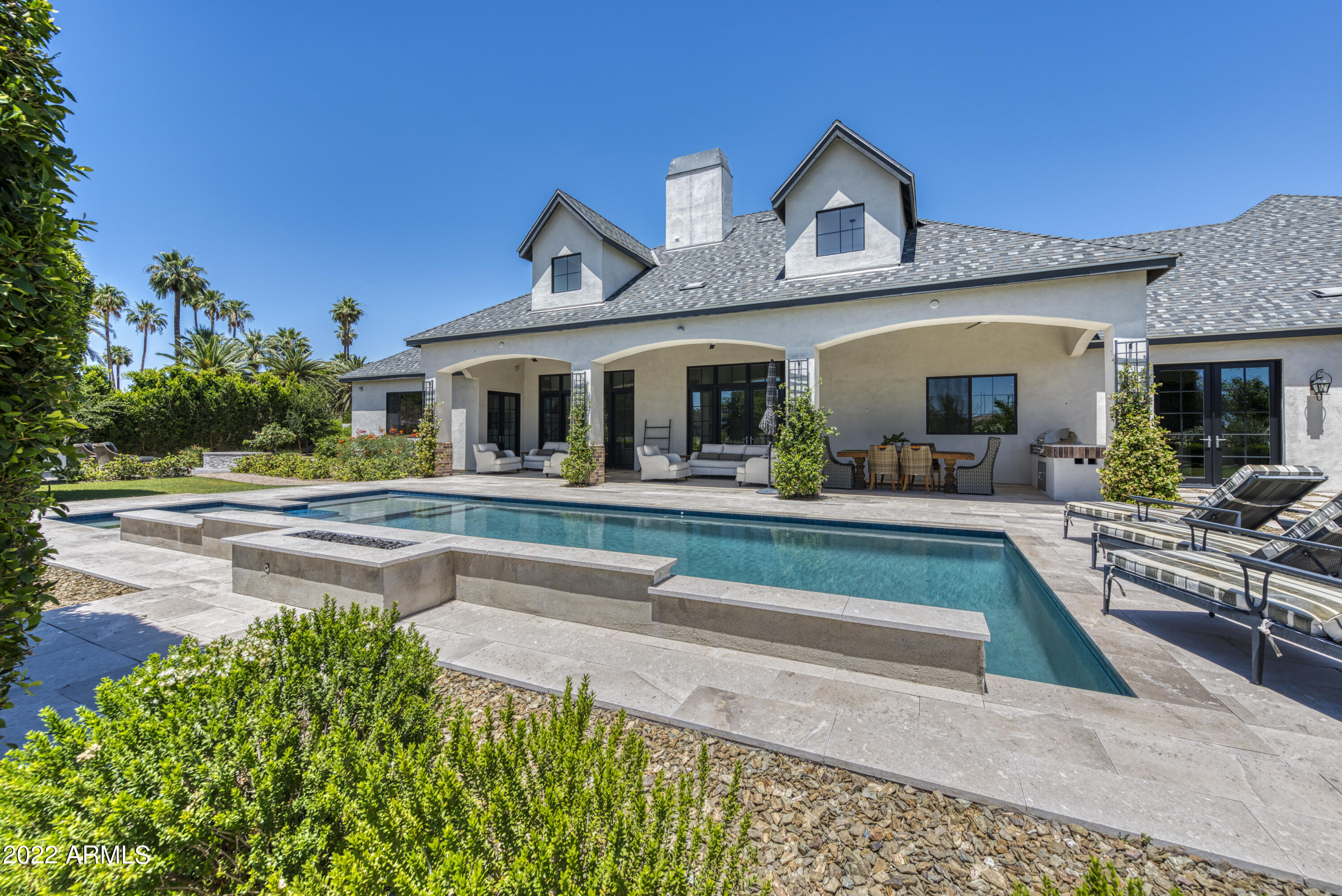 ROYAL VIEW - Residential