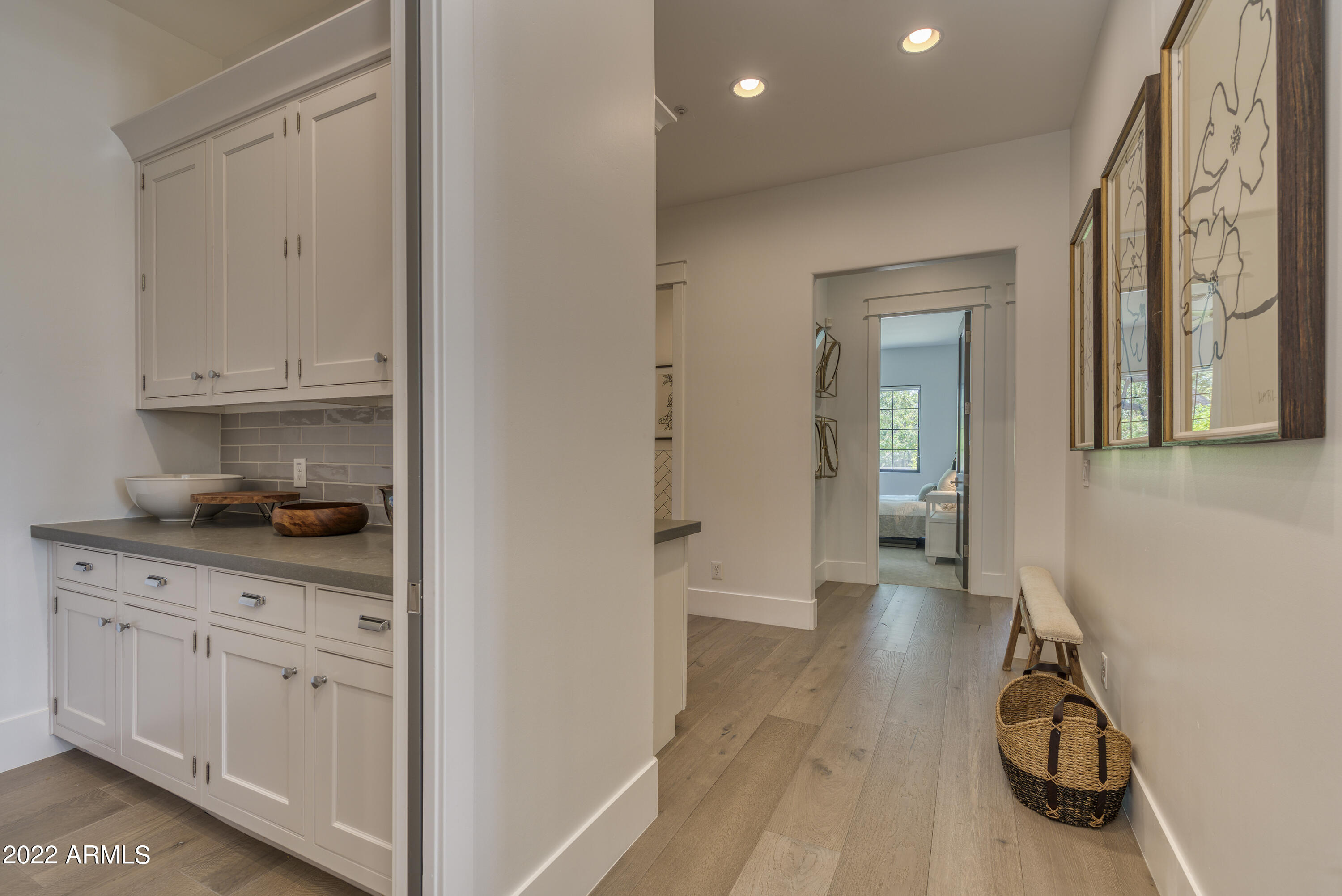 ROYAL VIEW - Residential