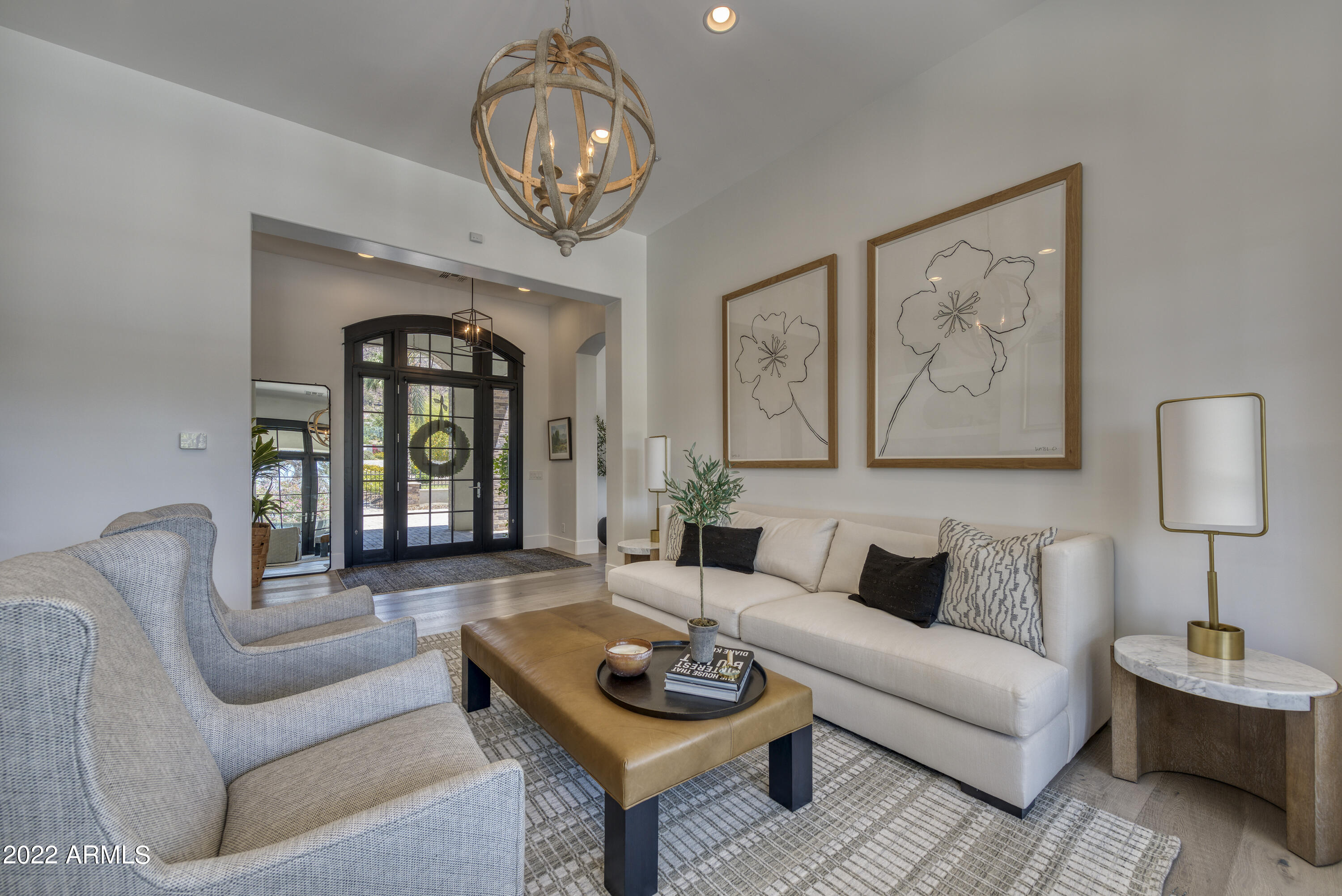 ROYAL VIEW - Residential