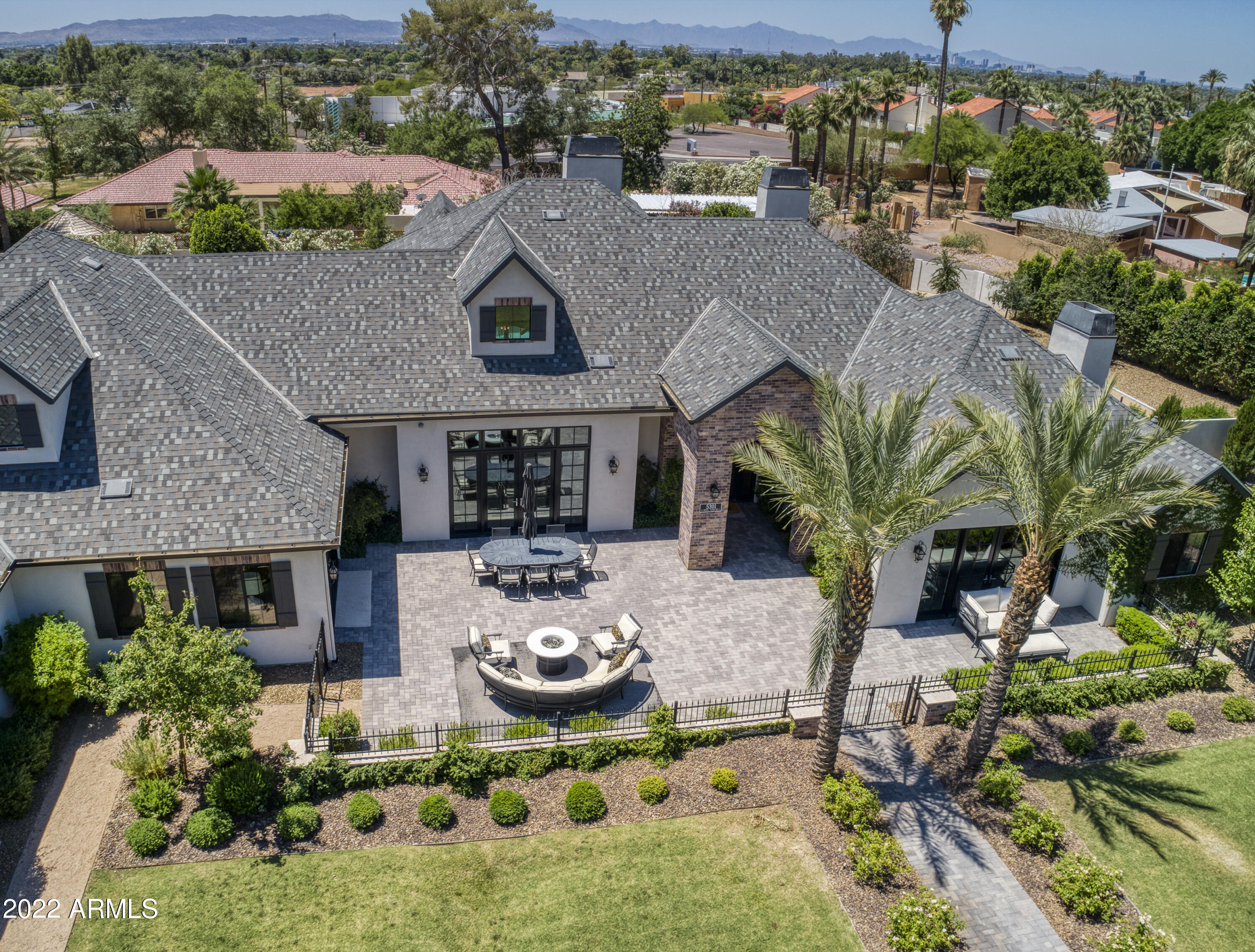 ROYAL VIEW - Residential