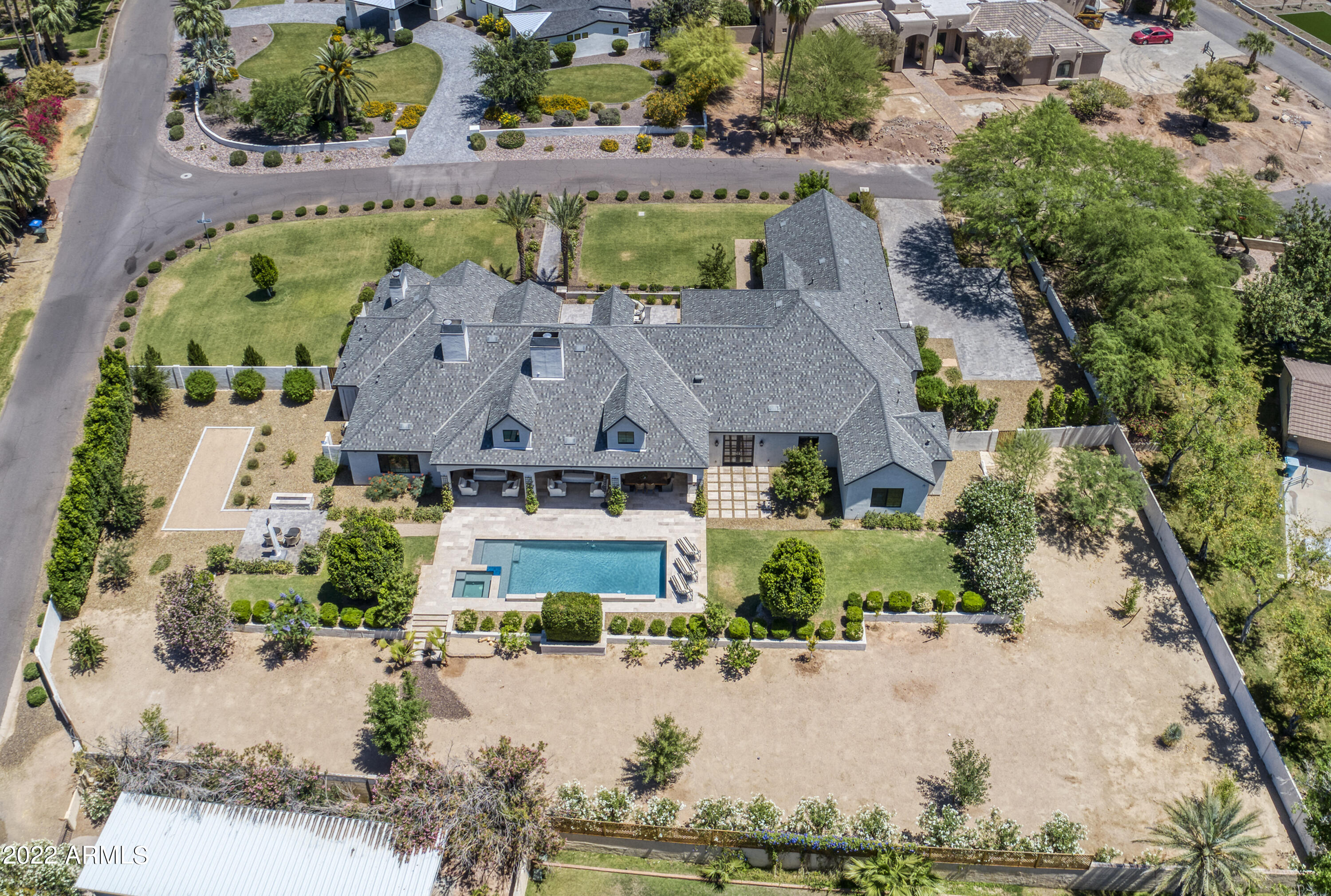 ROYAL VIEW - Residential
