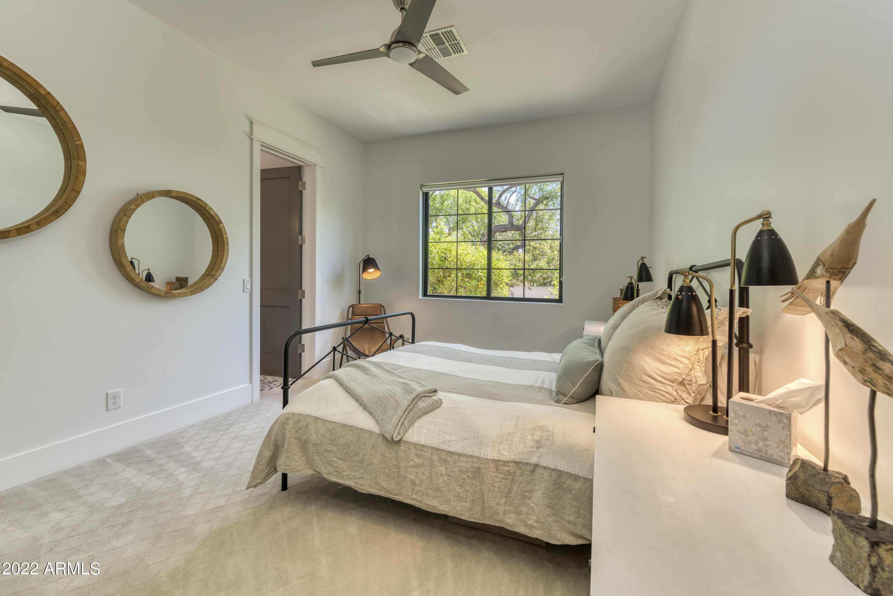 ROYAL VIEW - Residential