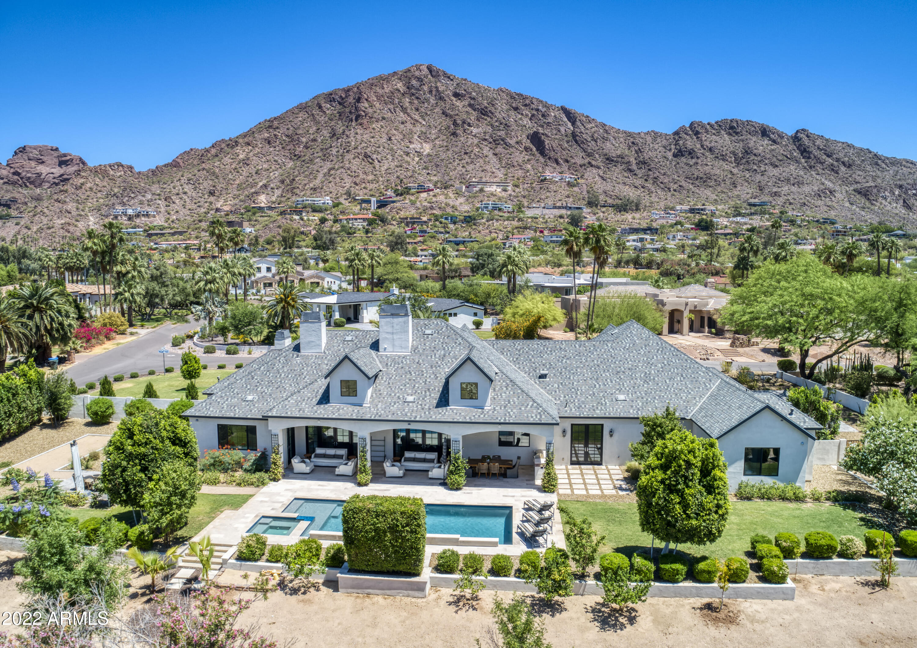 ROYAL VIEW - Residential