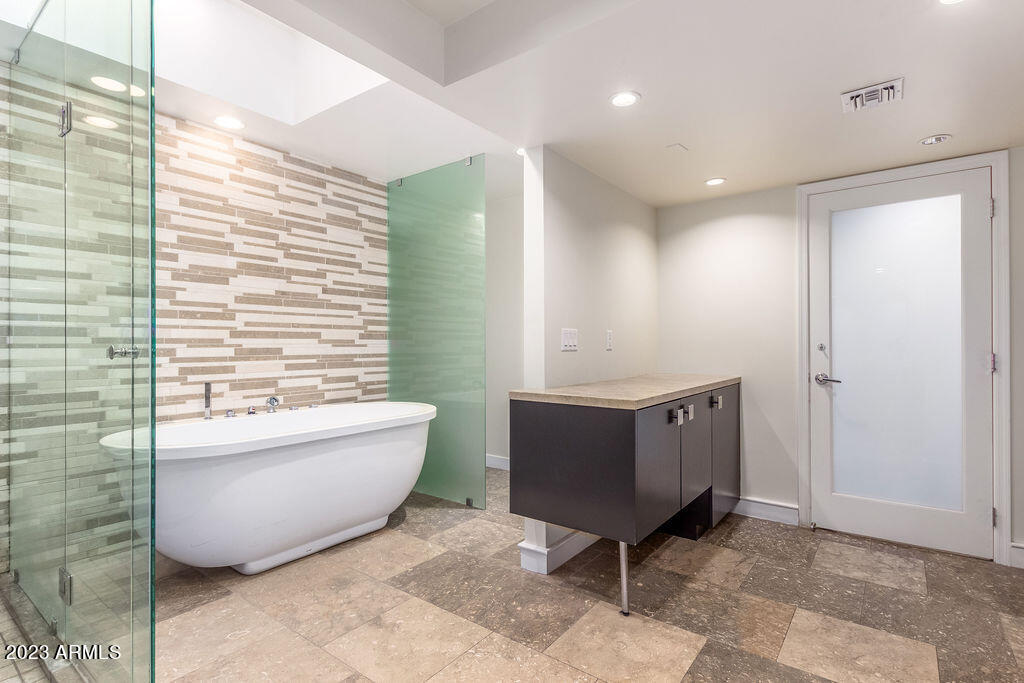 CAMELBACK COUNTRY CLUB ESTATES 3 - Residential