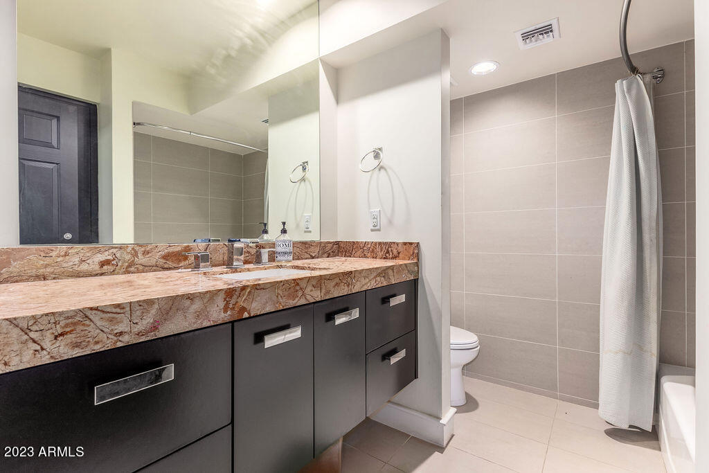 CAMELBACK COUNTRY CLUB ESTATES 3 - Residential
