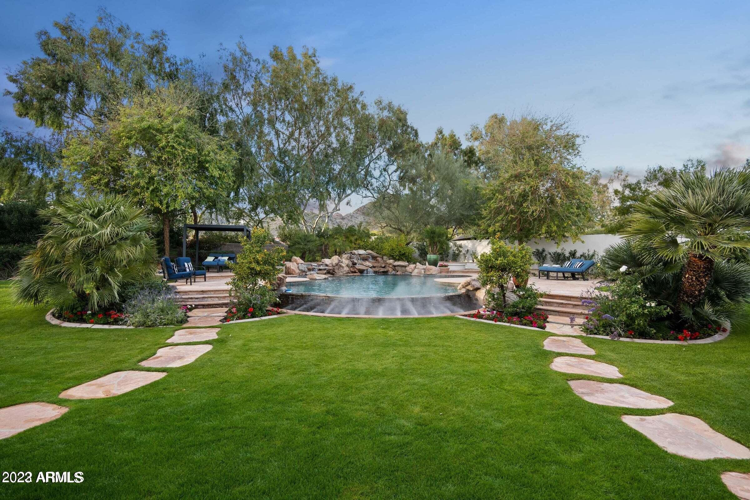 PARADISE MANSION ESTATES - Residential